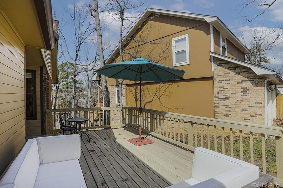 WOODLAND HILLS TO LR - Residential