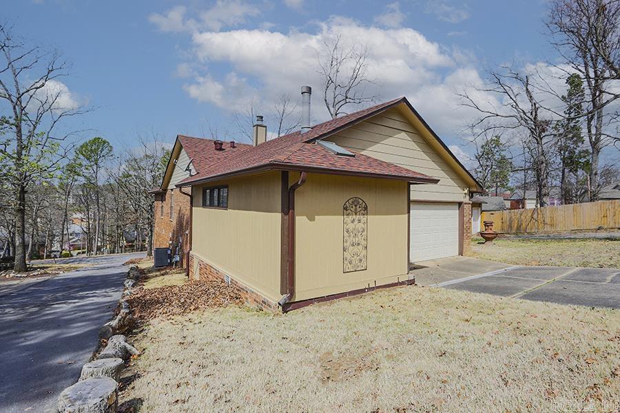 WOODLAND HILLS TO LR - Residential