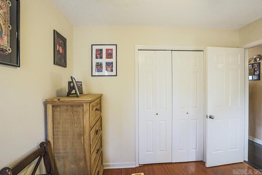 WOODLAND HILLS TO LR - Residential