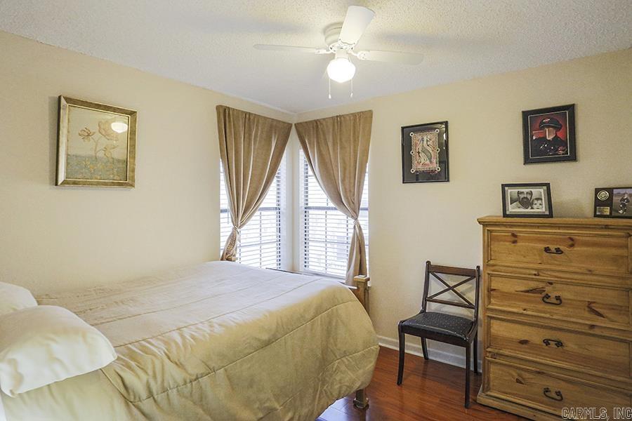 WOODLAND HILLS TO LR - Residential