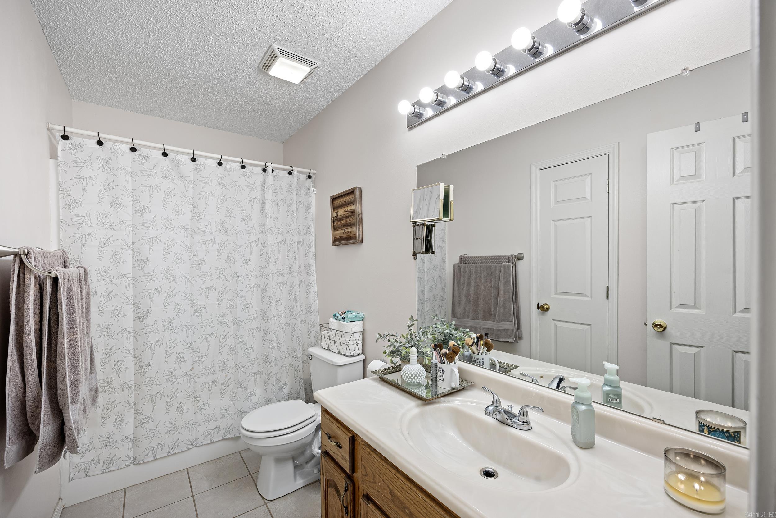 THE MEADOWS - Residential