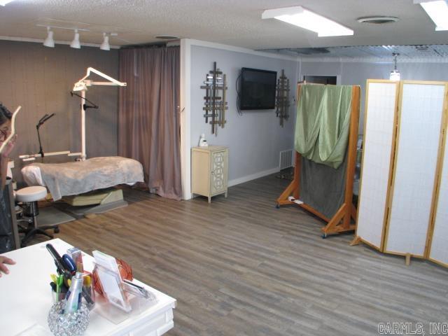 OT Cabot City - Commercial Sale