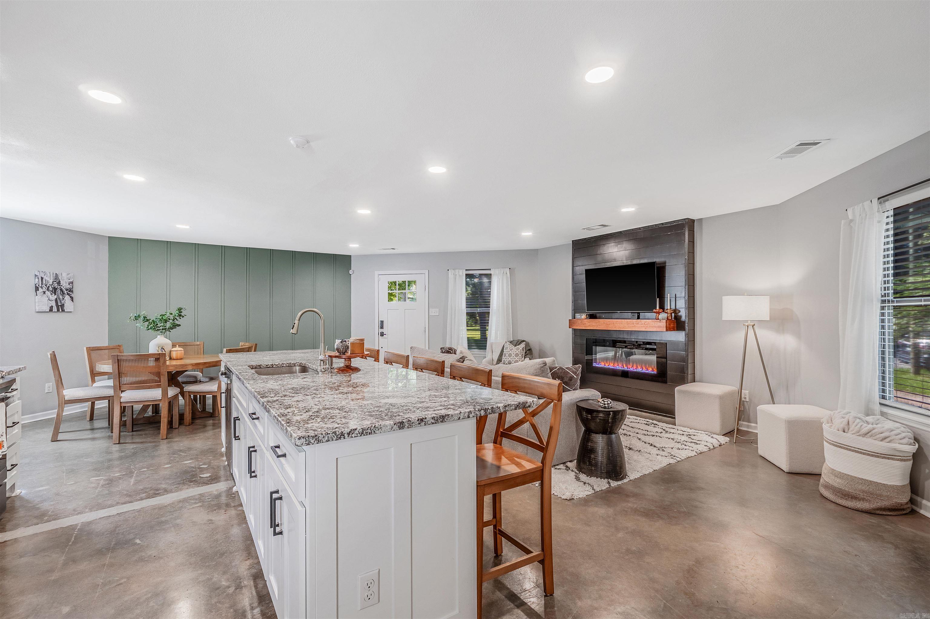 OAKMONT - Residential