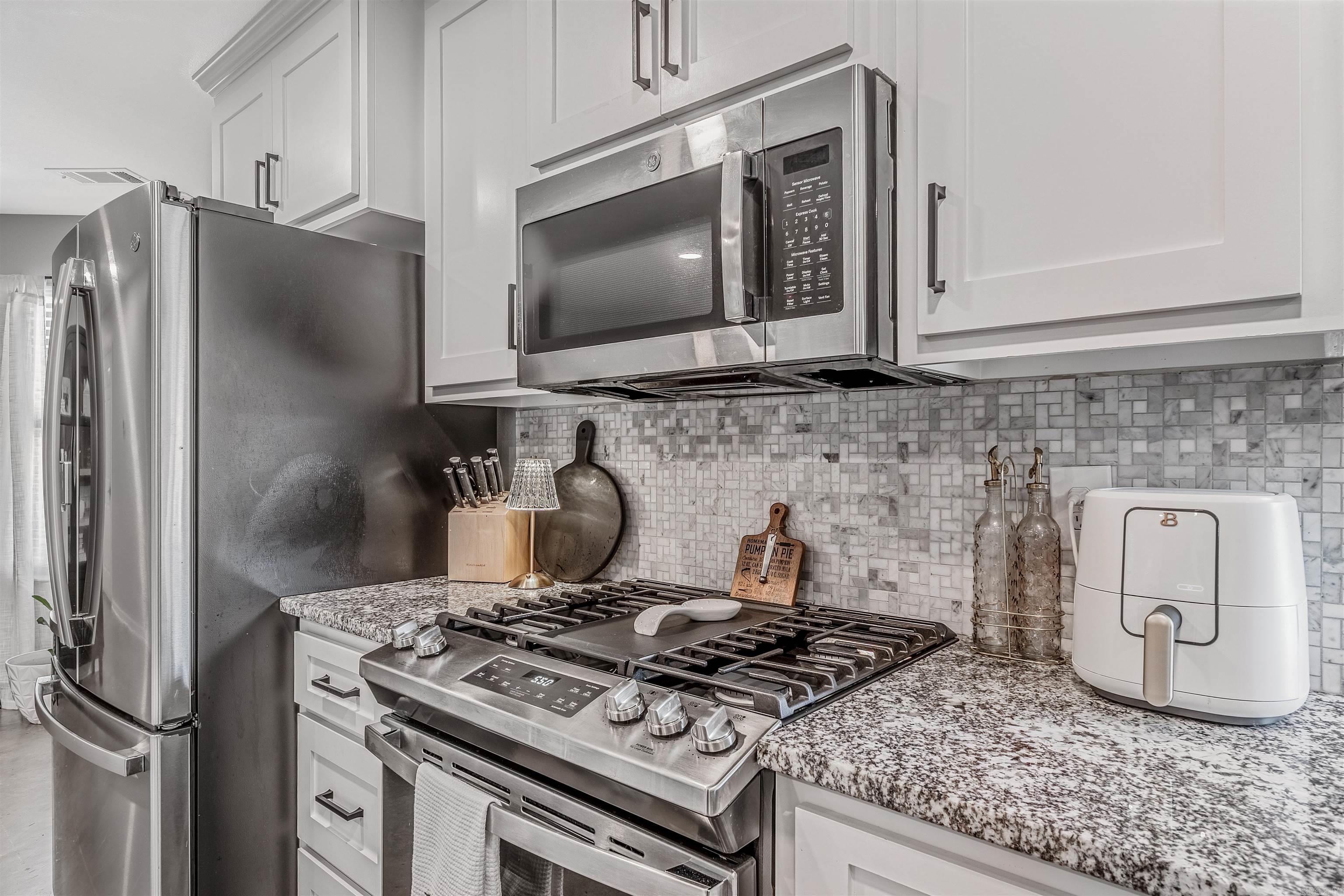 OAKMONT - Residential