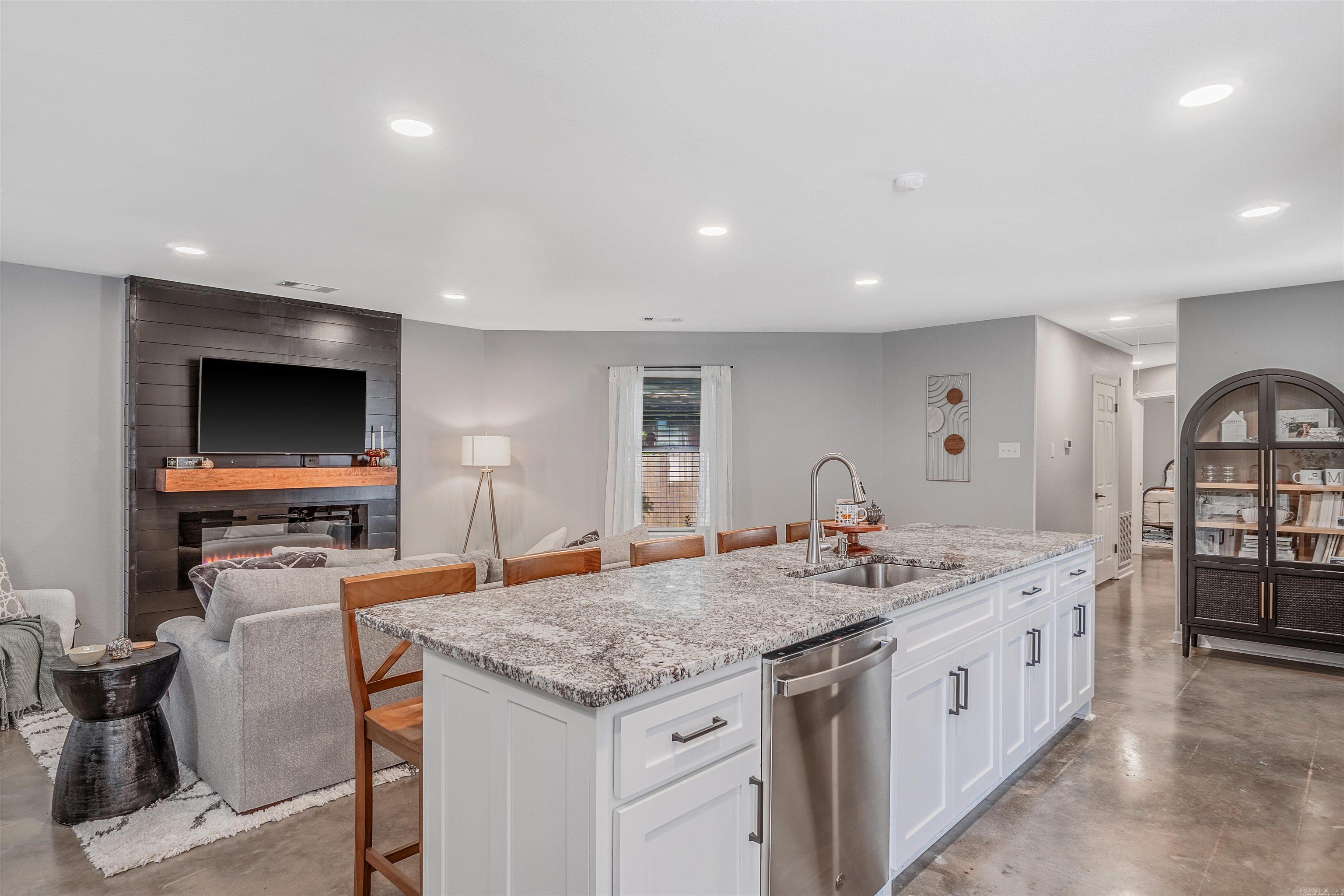 OAKMONT - Residential