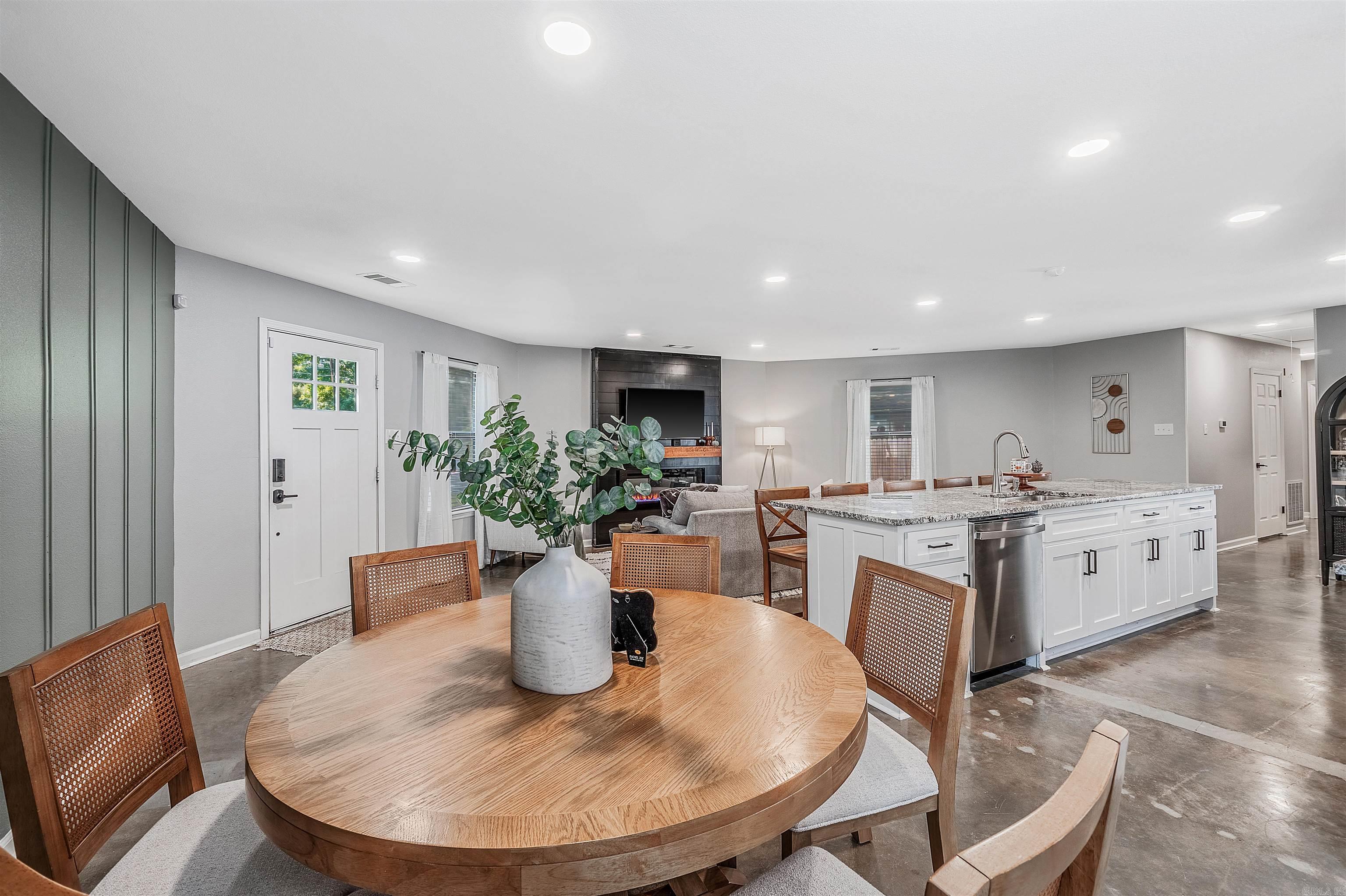 OAKMONT - Residential