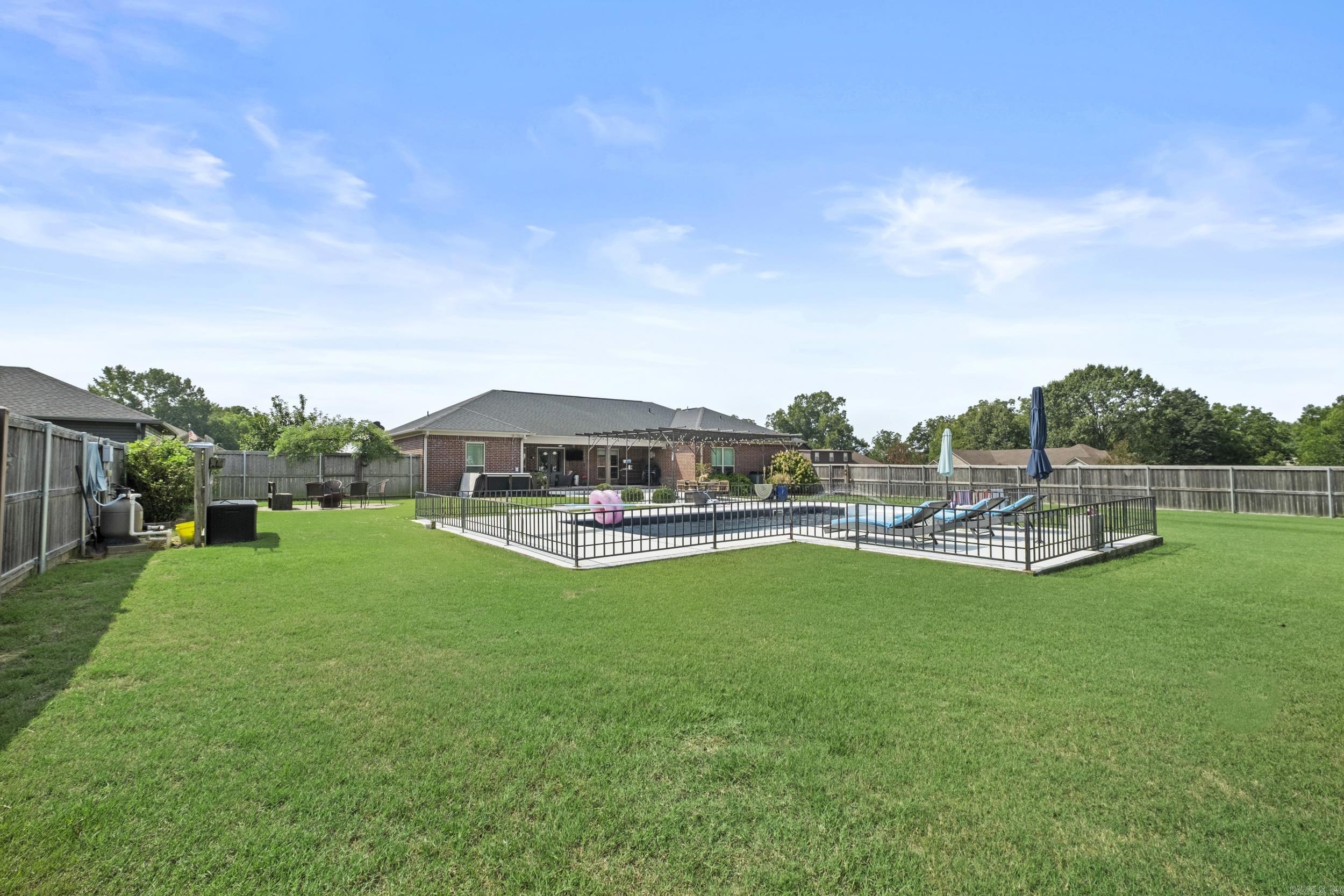 TIFFANY ESTATES - Residential