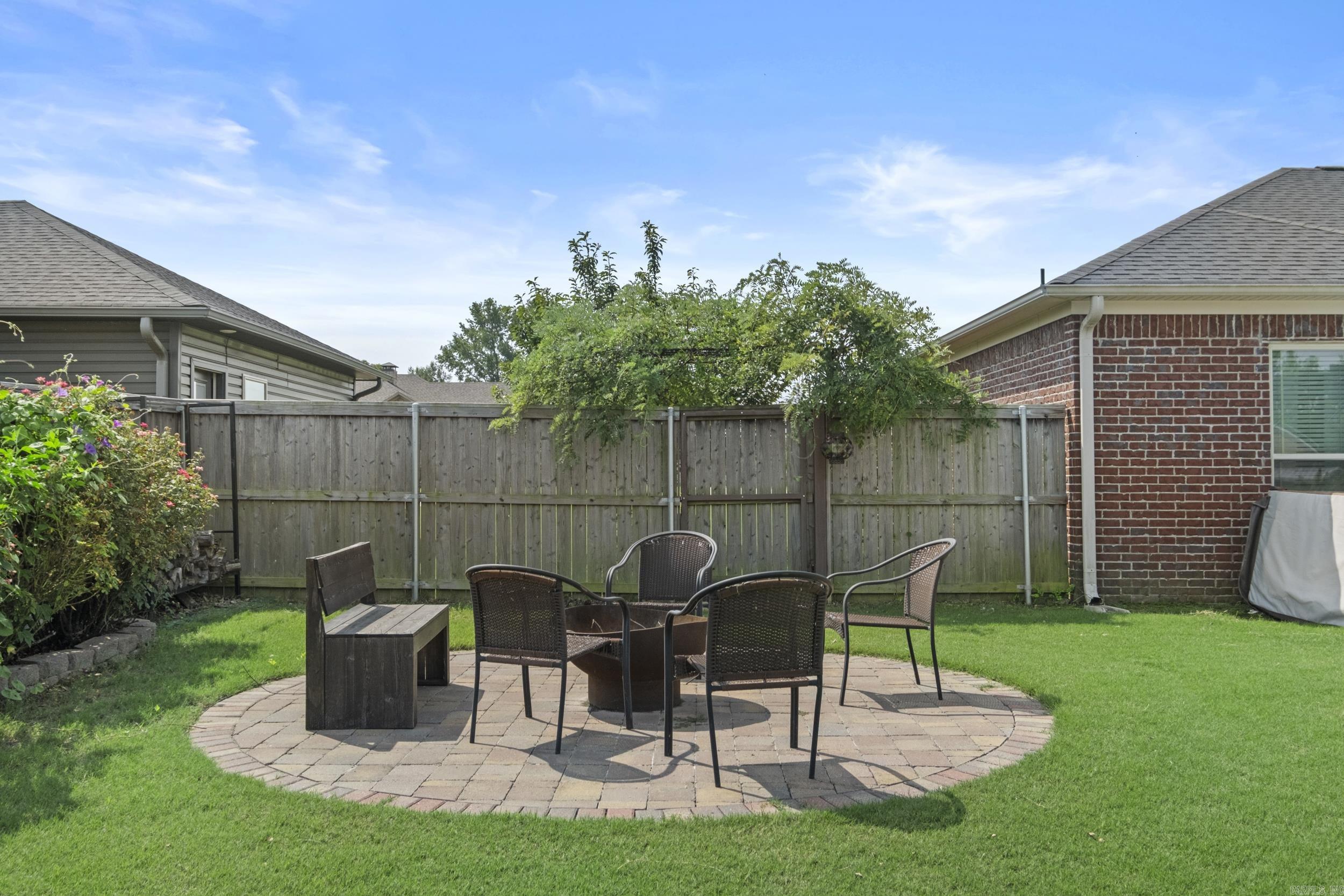 TIFFANY ESTATES - Residential