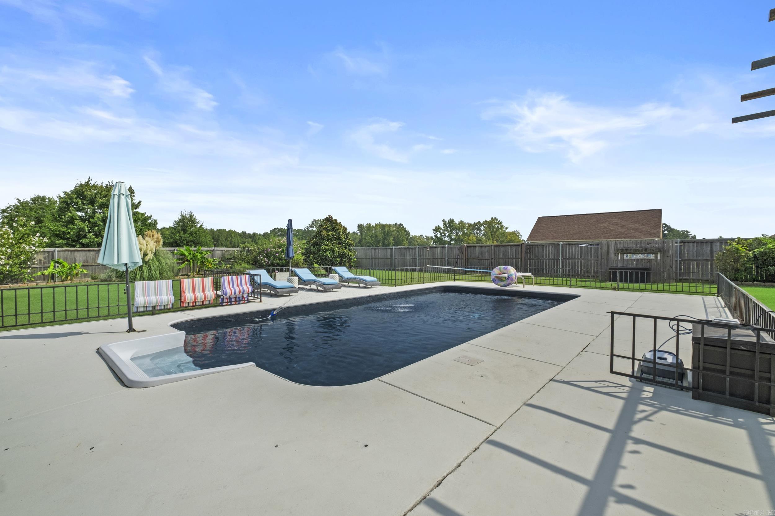 TIFFANY ESTATES - Residential