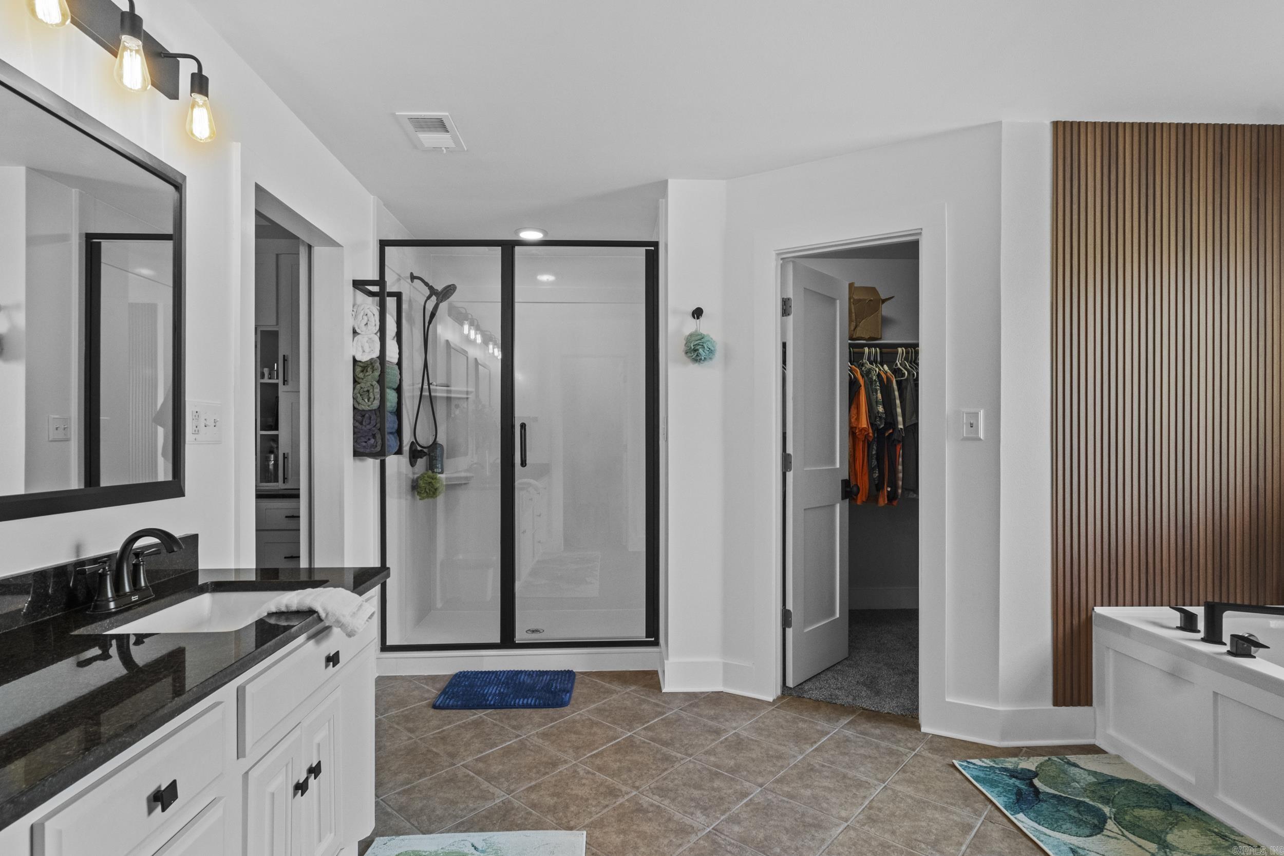 TIFFANY ESTATES - Residential