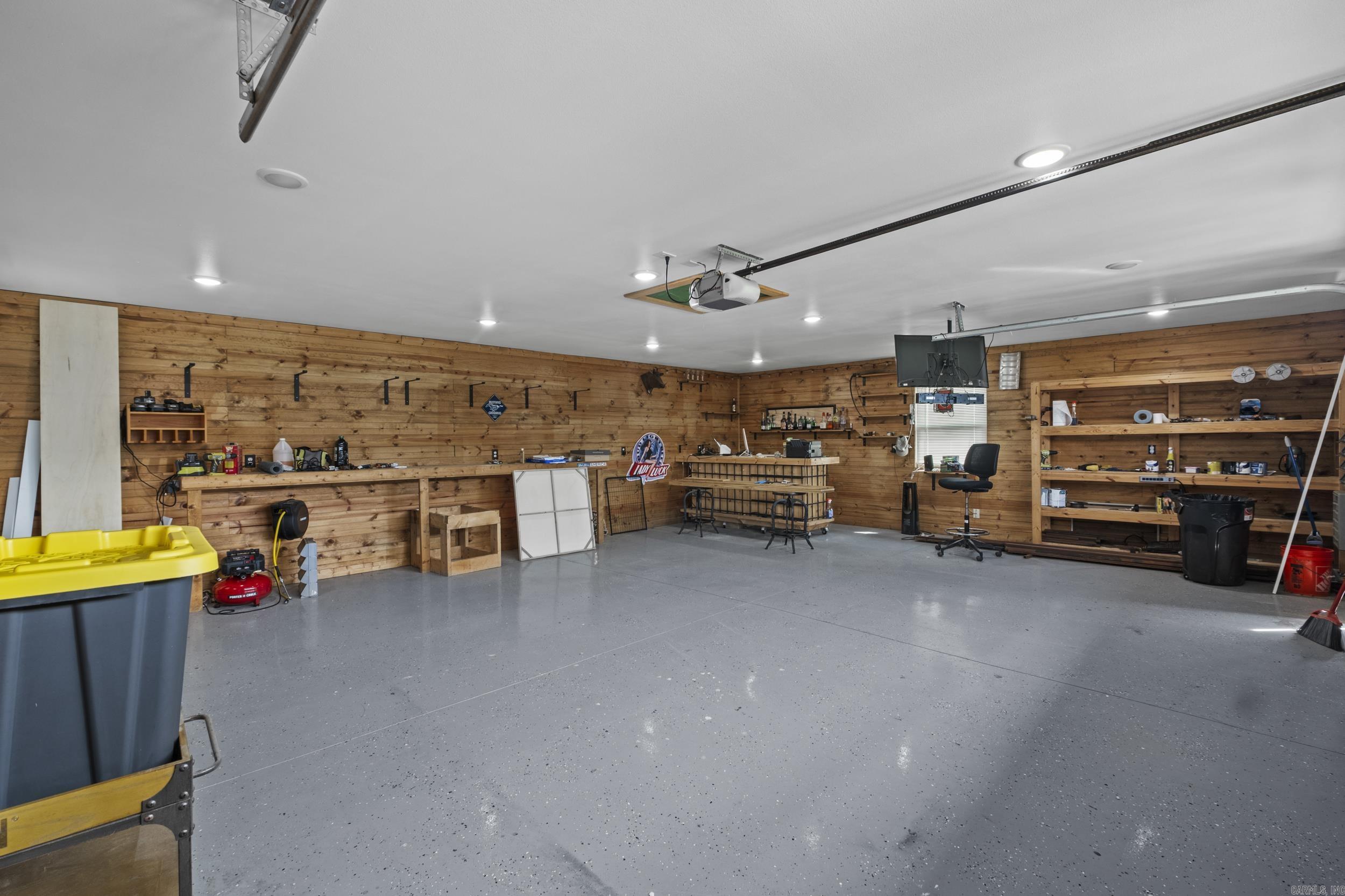 TIFFANY ESTATES - Residential