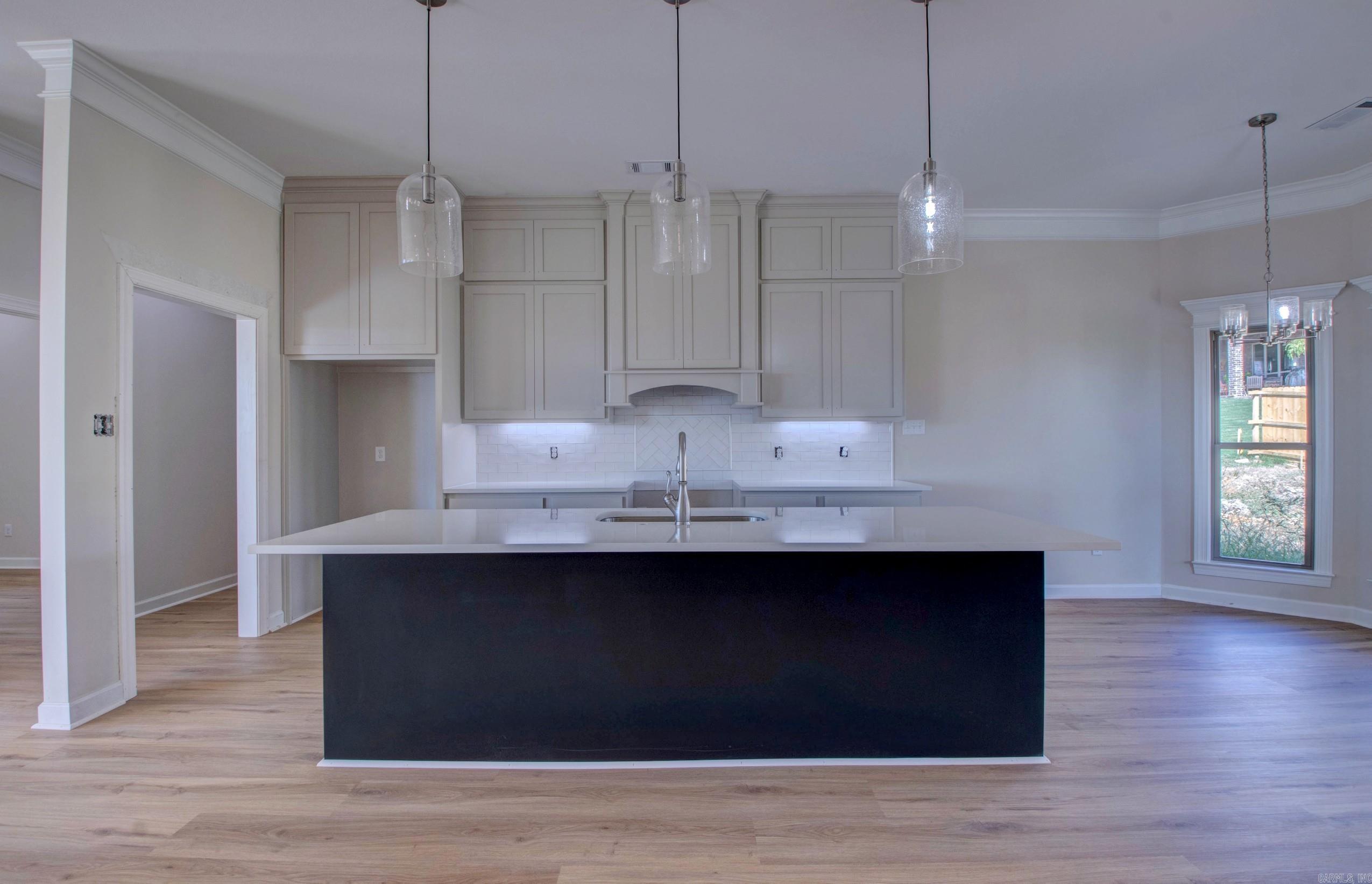 MAJESTIC POINTE - Residential