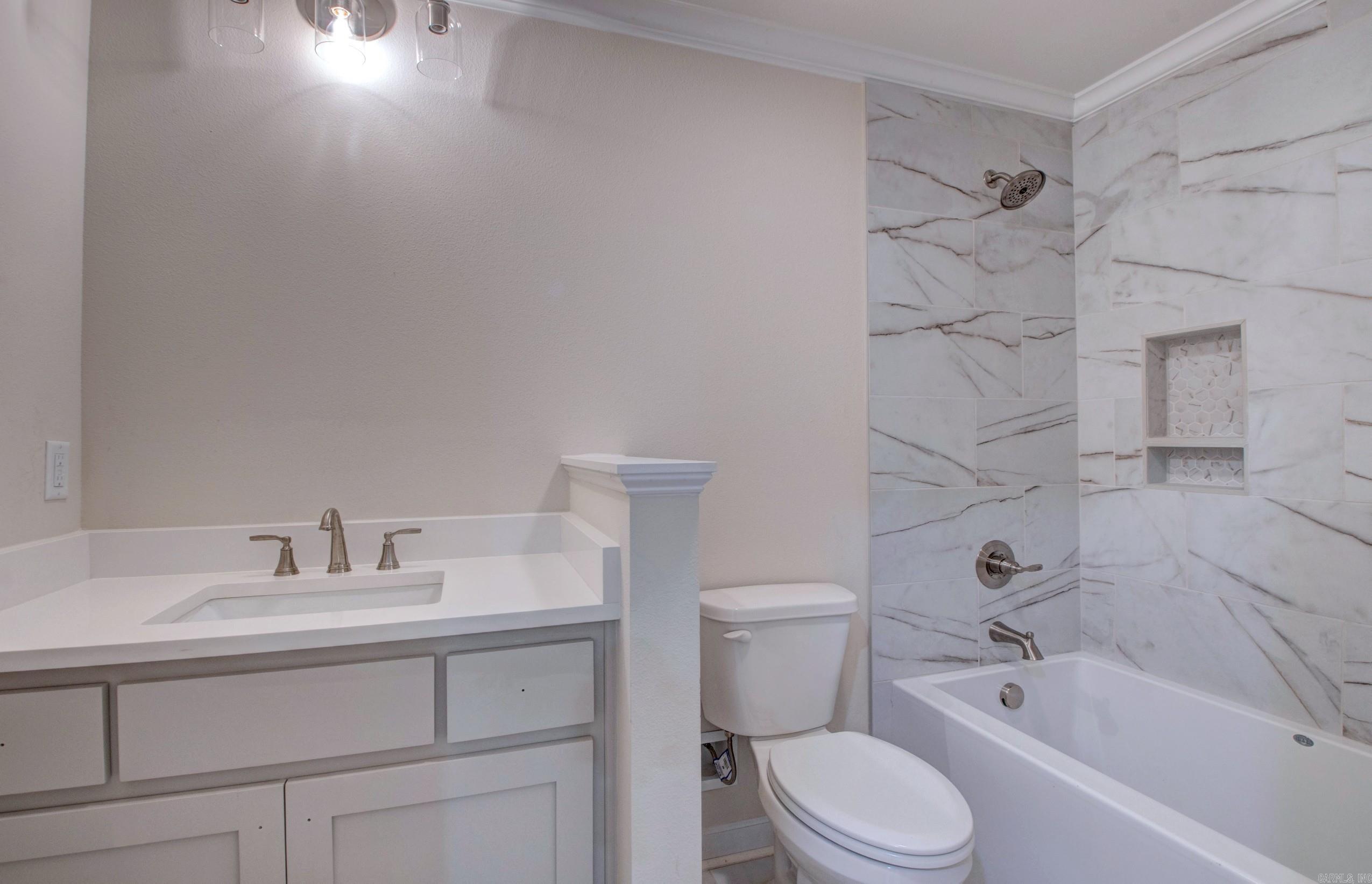 MAJESTIC POINTE - Residential