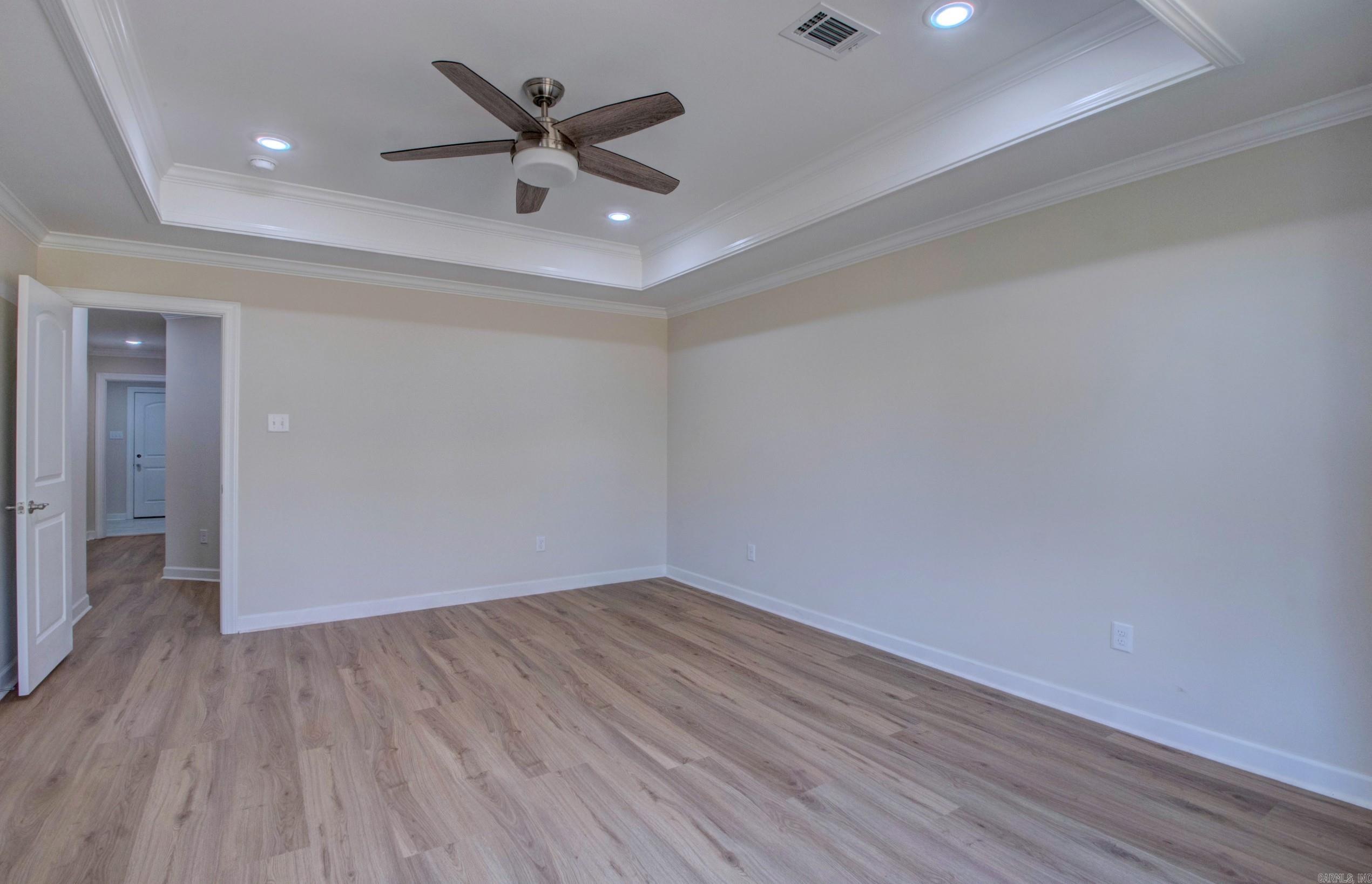 MAJESTIC POINTE - Residential