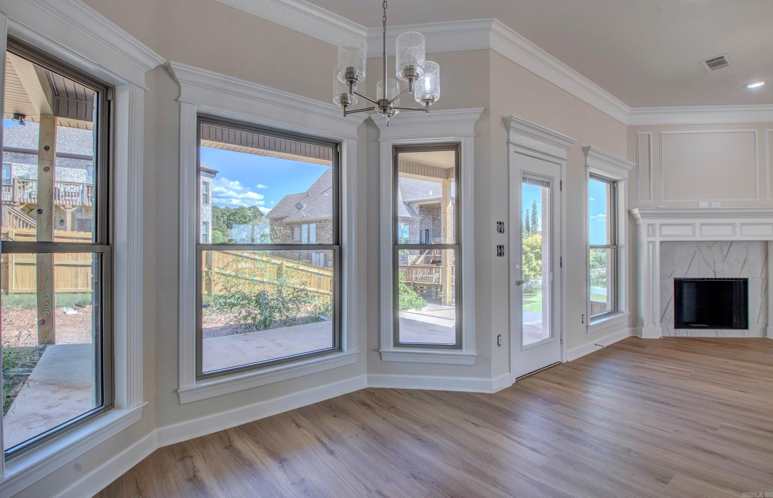 MAJESTIC POINTE - Residential