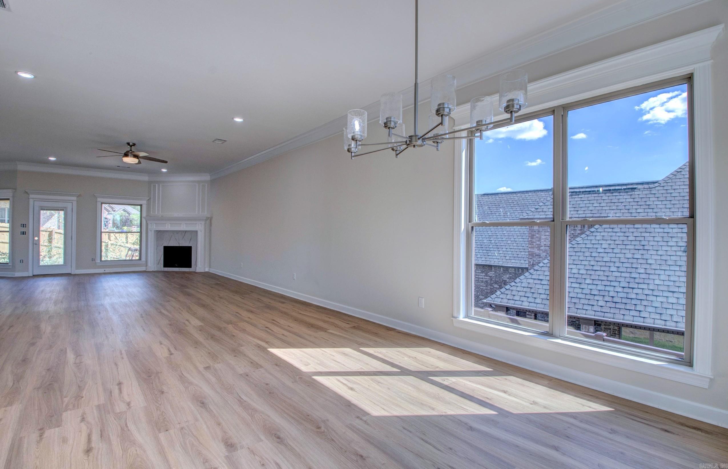 MAJESTIC POINTE - Residential