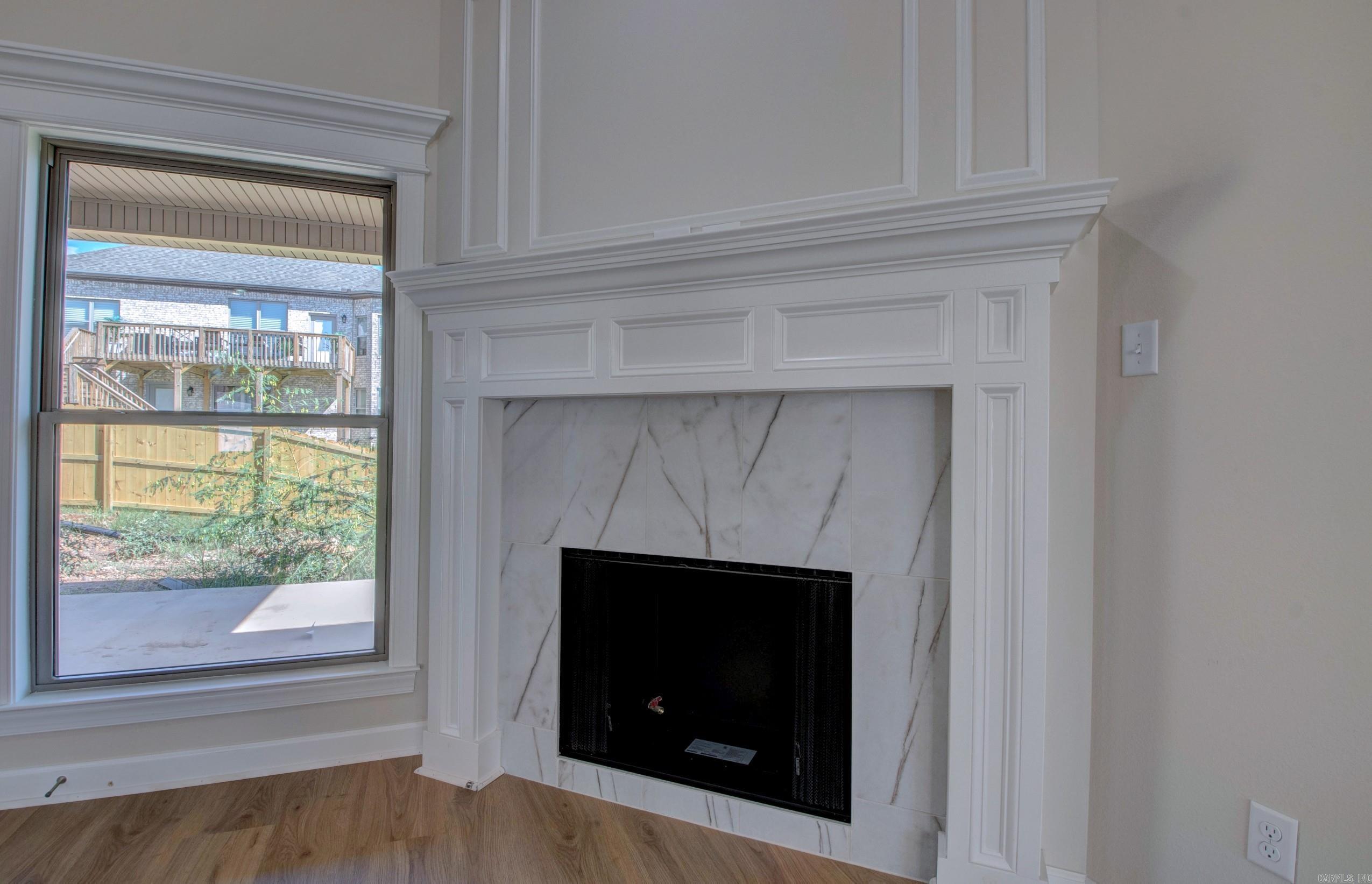 MAJESTIC POINTE - Residential