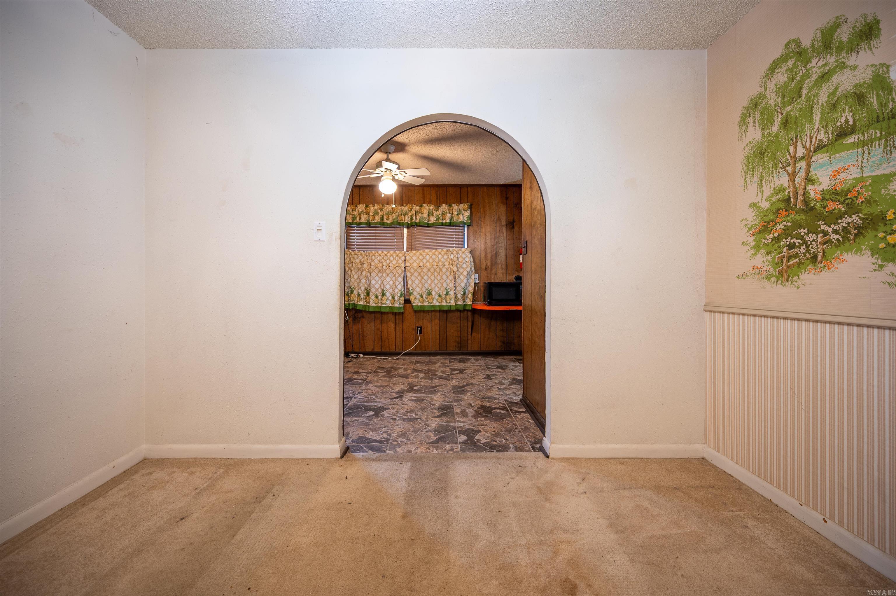 TWIN LAKES - Residential