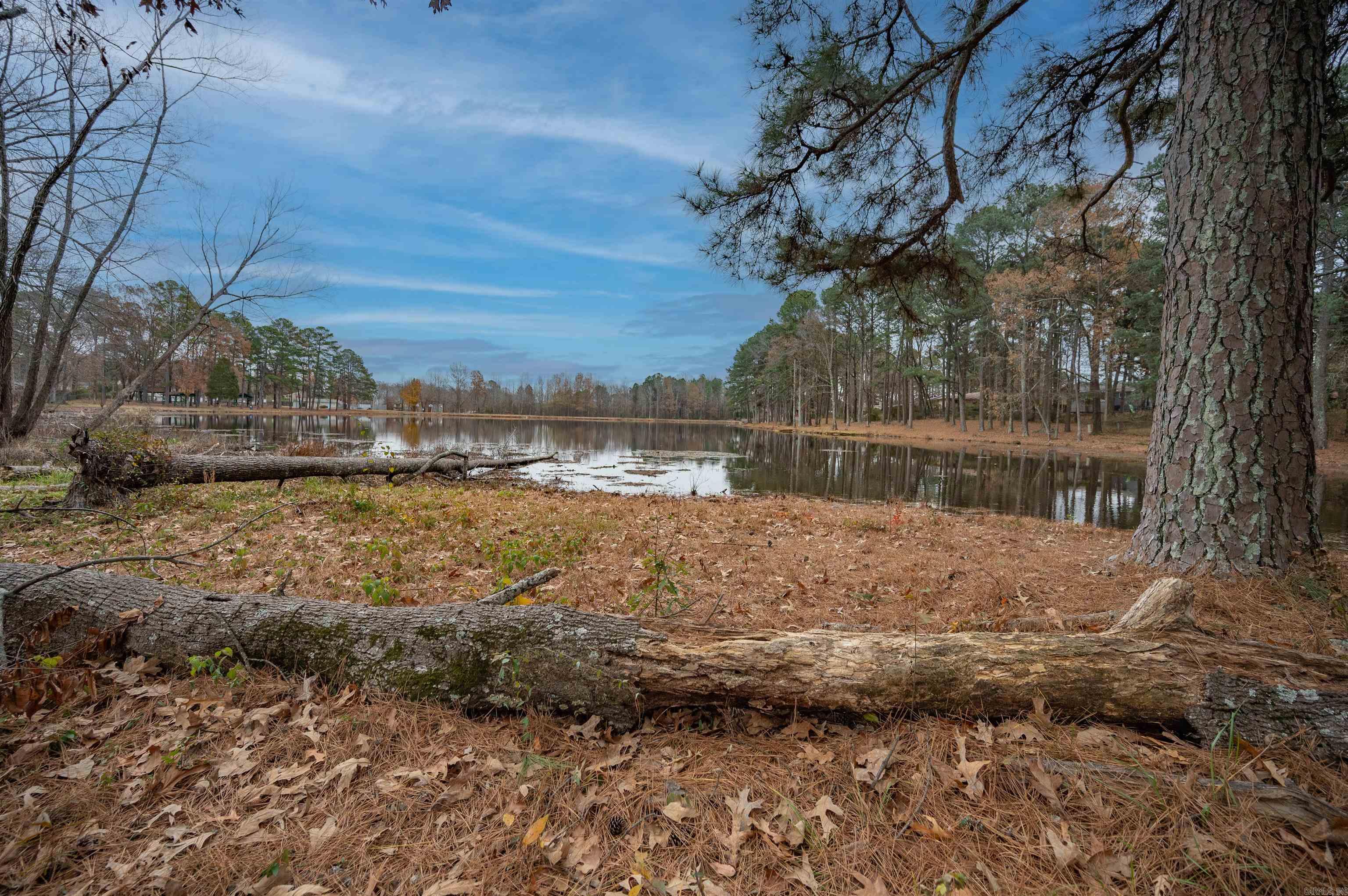 TWIN LAKES - Residential