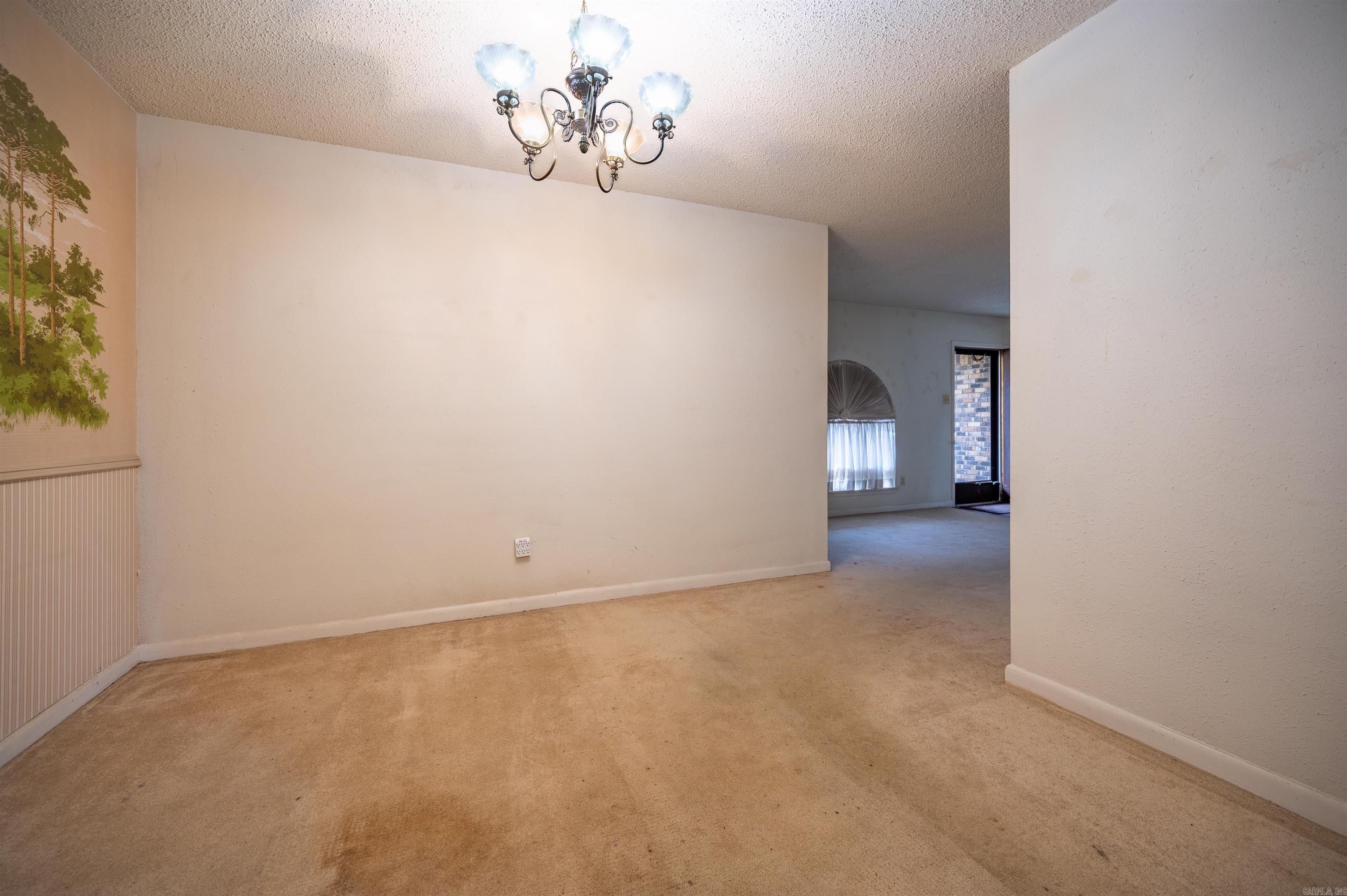 TWIN LAKES - Residential