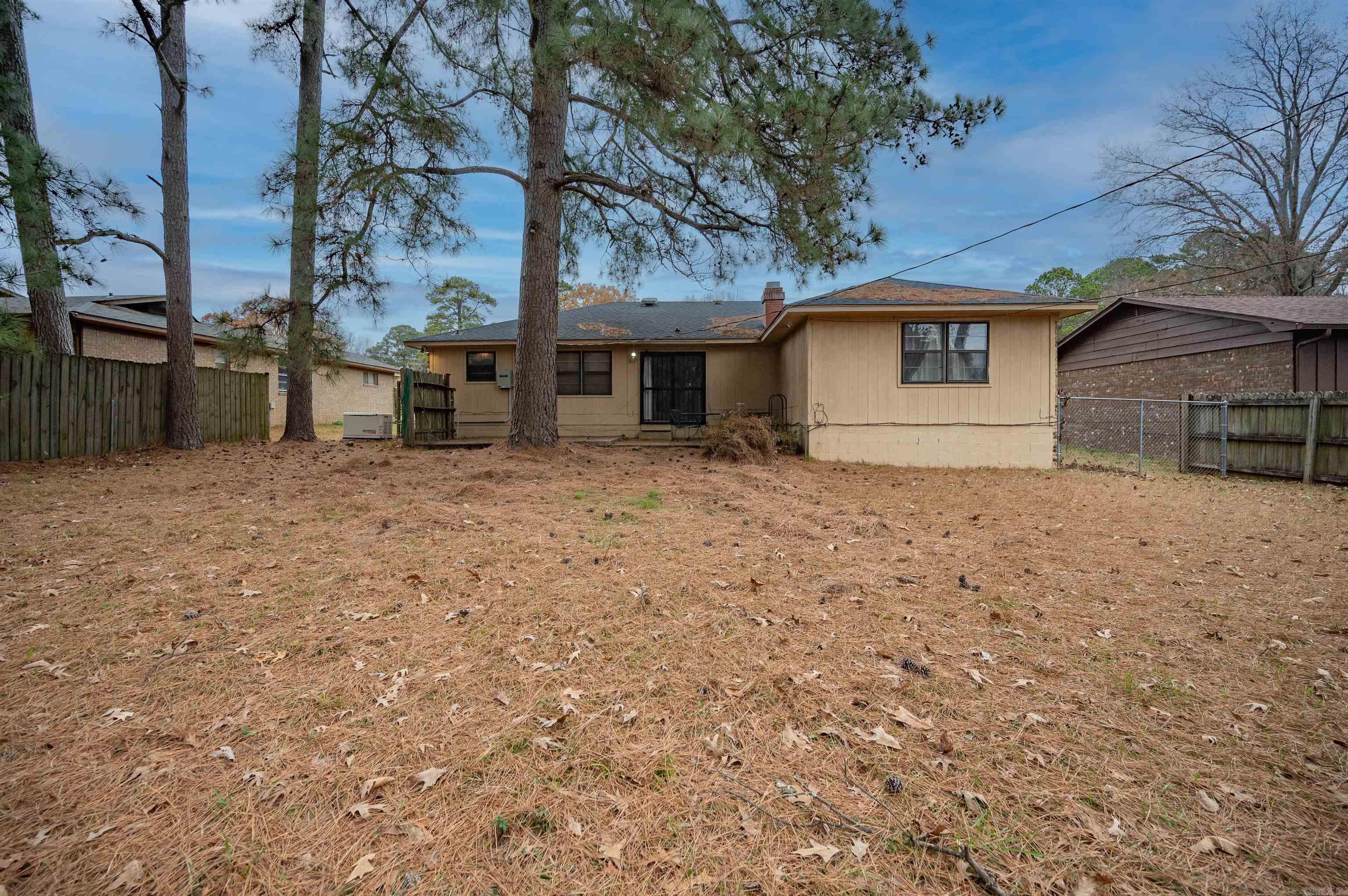 TWIN LAKES - Residential