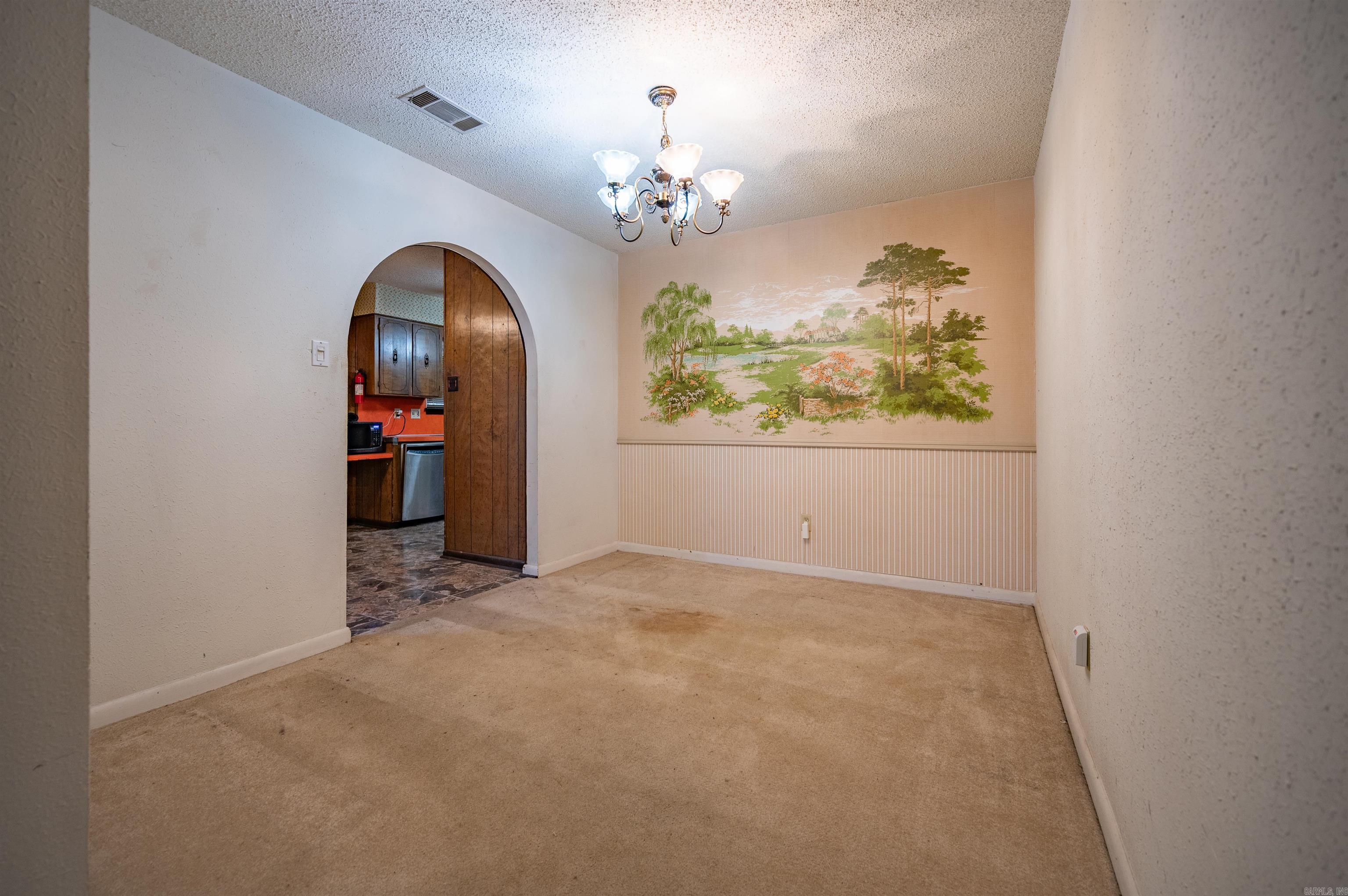 TWIN LAKES - Residential