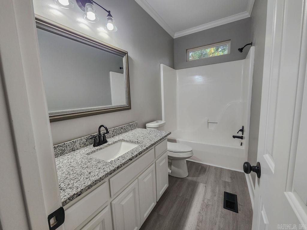 LONGLEA MANOR ADDN - Residential