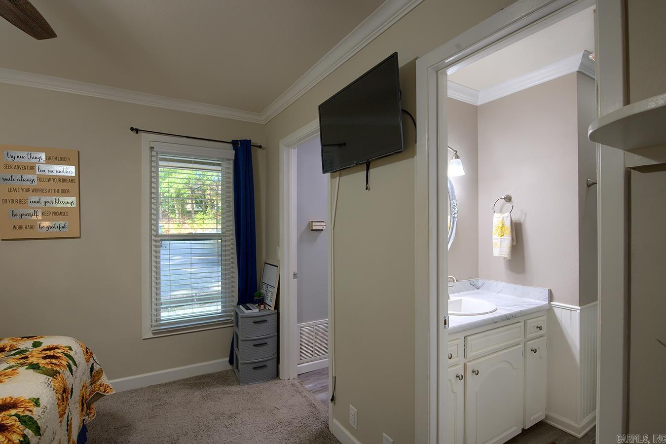 VALENCIA COURTS - Residential