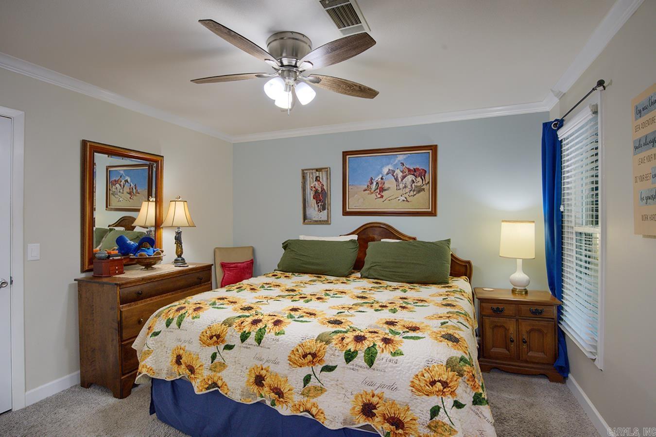 VALENCIA COURTS - Residential