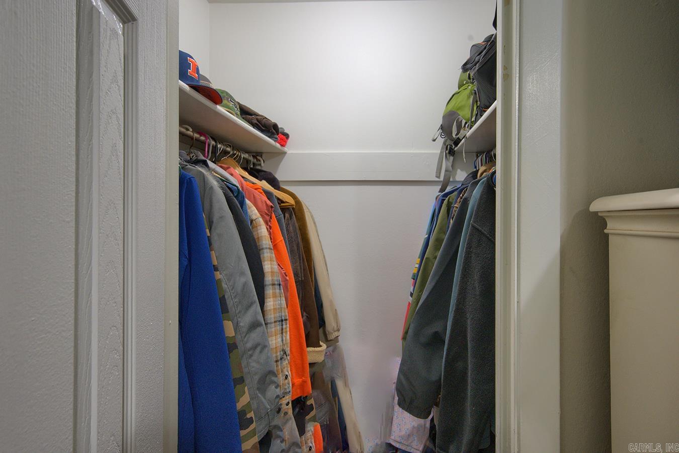 VALENCIA COURTS - Residential