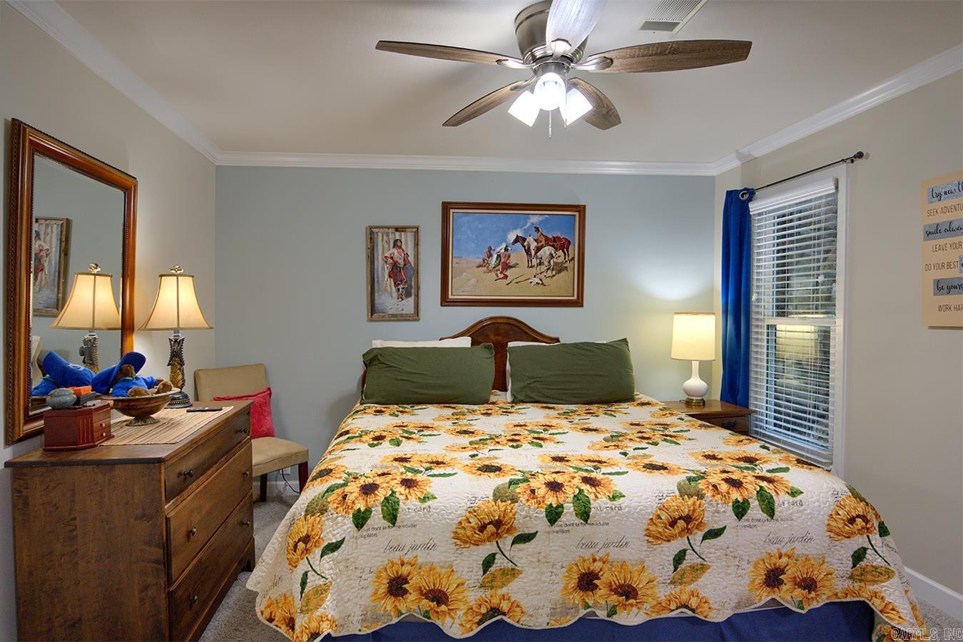 VALENCIA COURTS - Residential