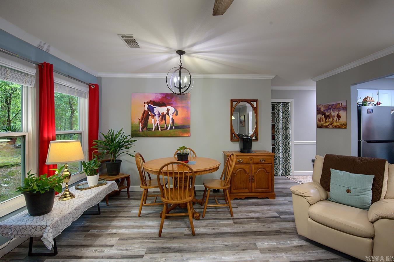 VALENCIA COURTS - Residential