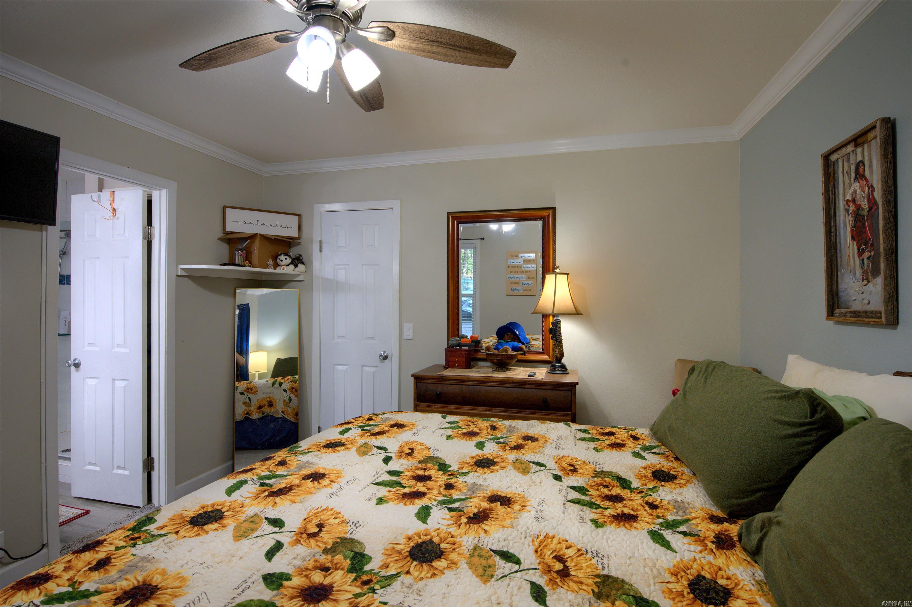 VALENCIA COURTS - Residential