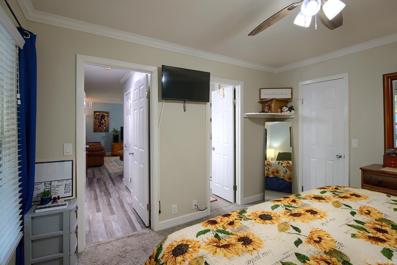 VALENCIA COURTS - Residential