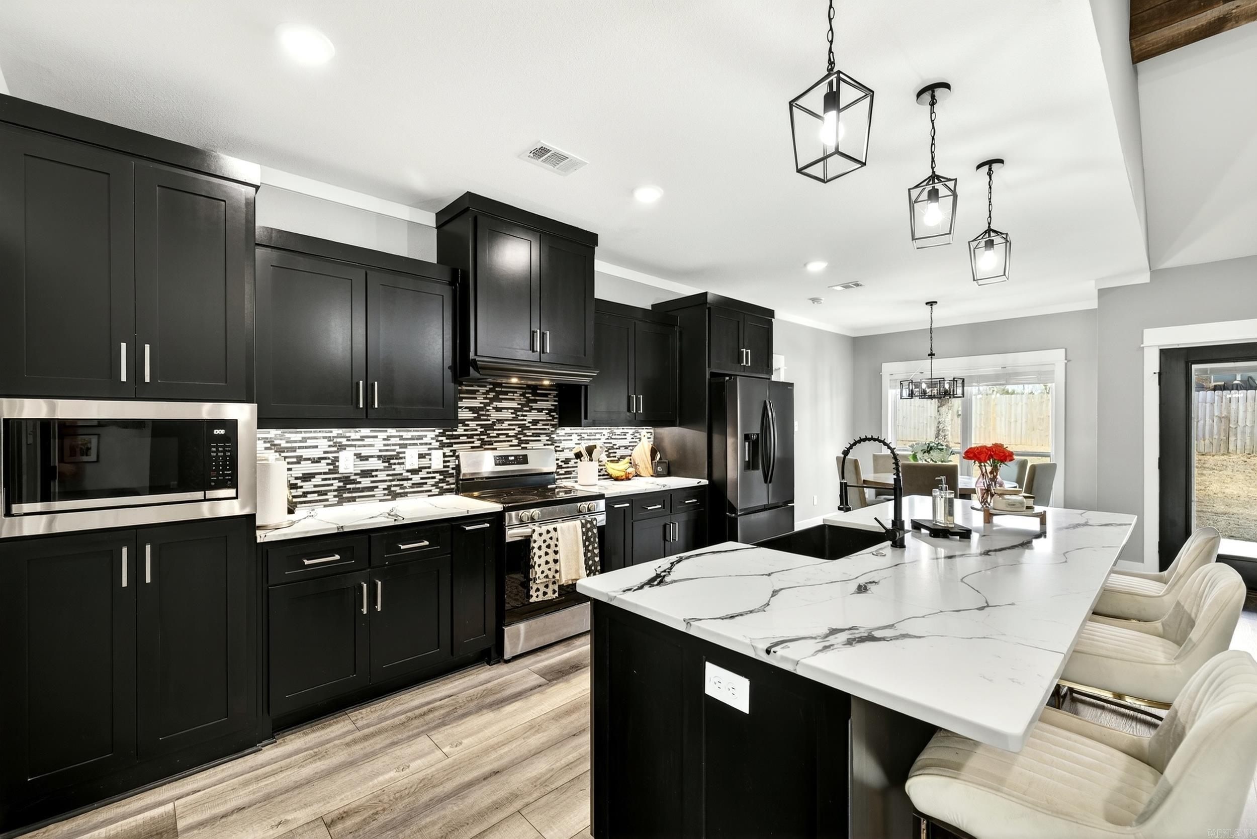 HIDDEN VALLEY ESTATES - Residential