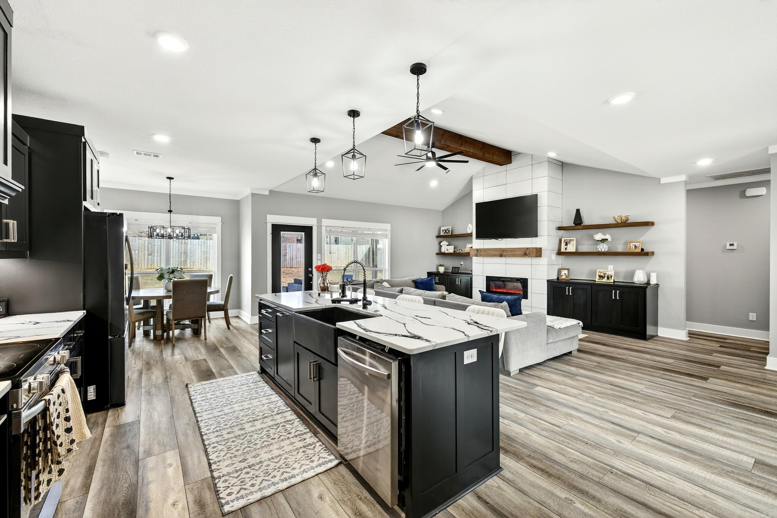 HIDDEN VALLEY ESTATES - Residential