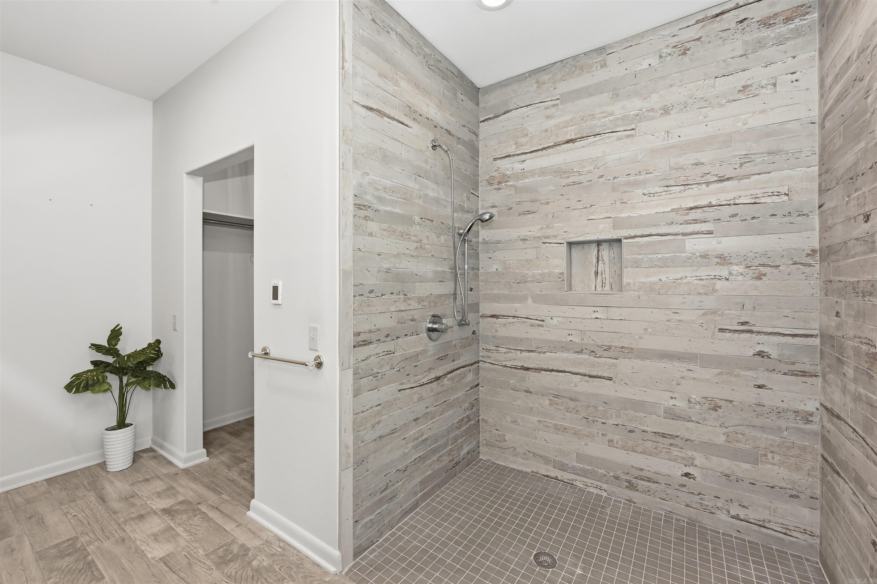 MAZARN ESTATES - Residential