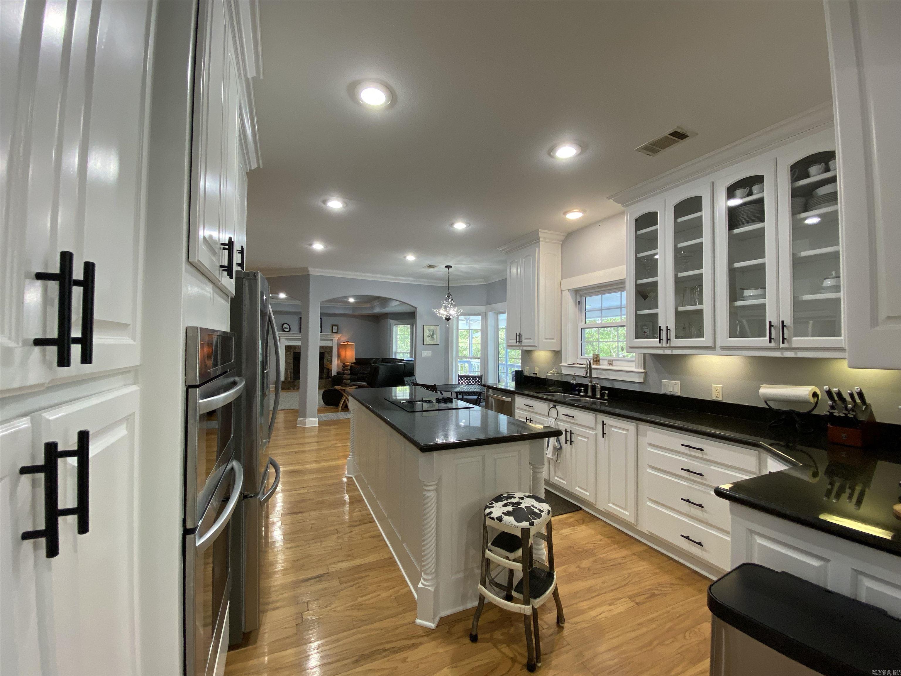 HUNTERS COVE - Residential