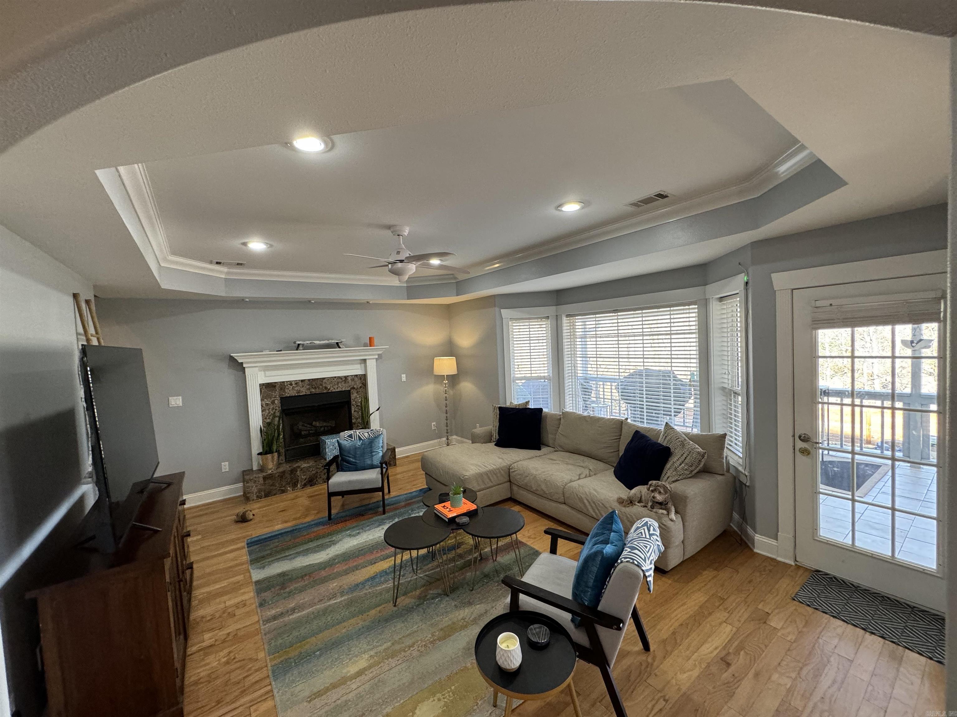 HUNTERS COVE - Residential