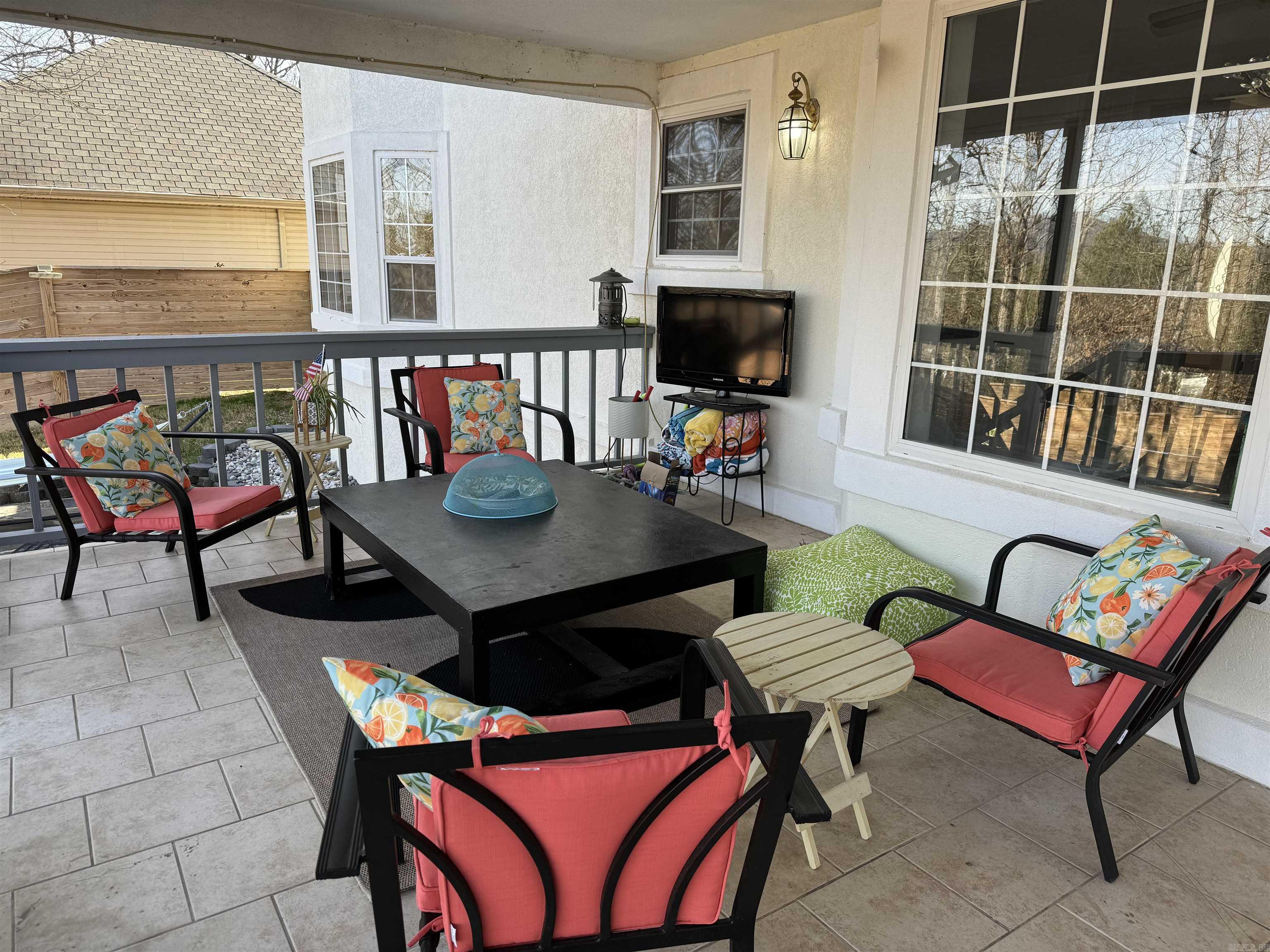 HUNTERS COVE - Residential