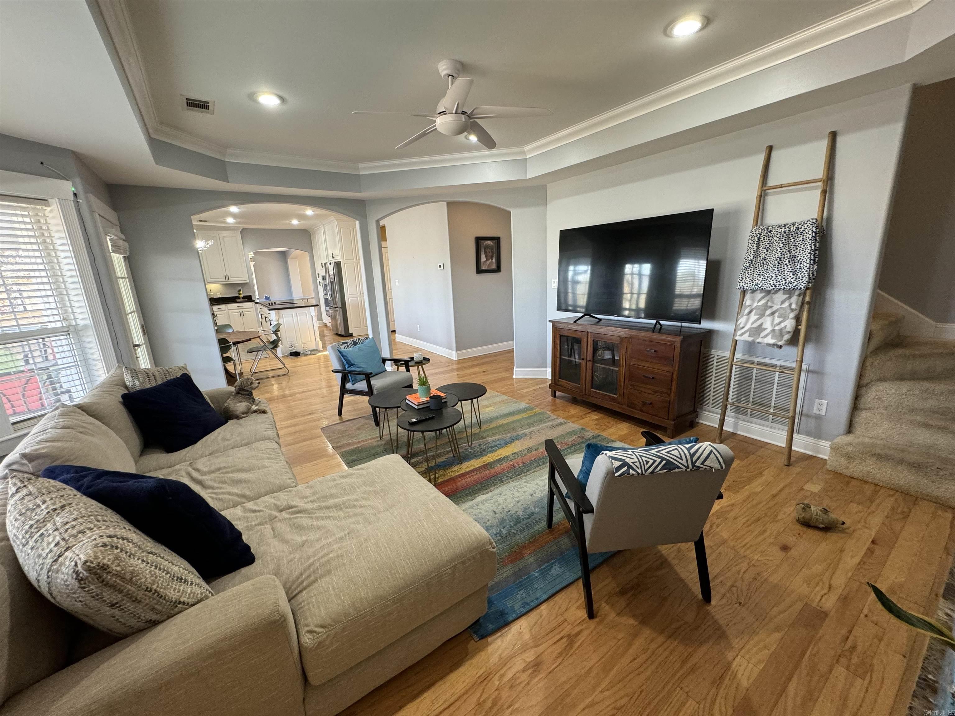 HUNTERS COVE - Residential