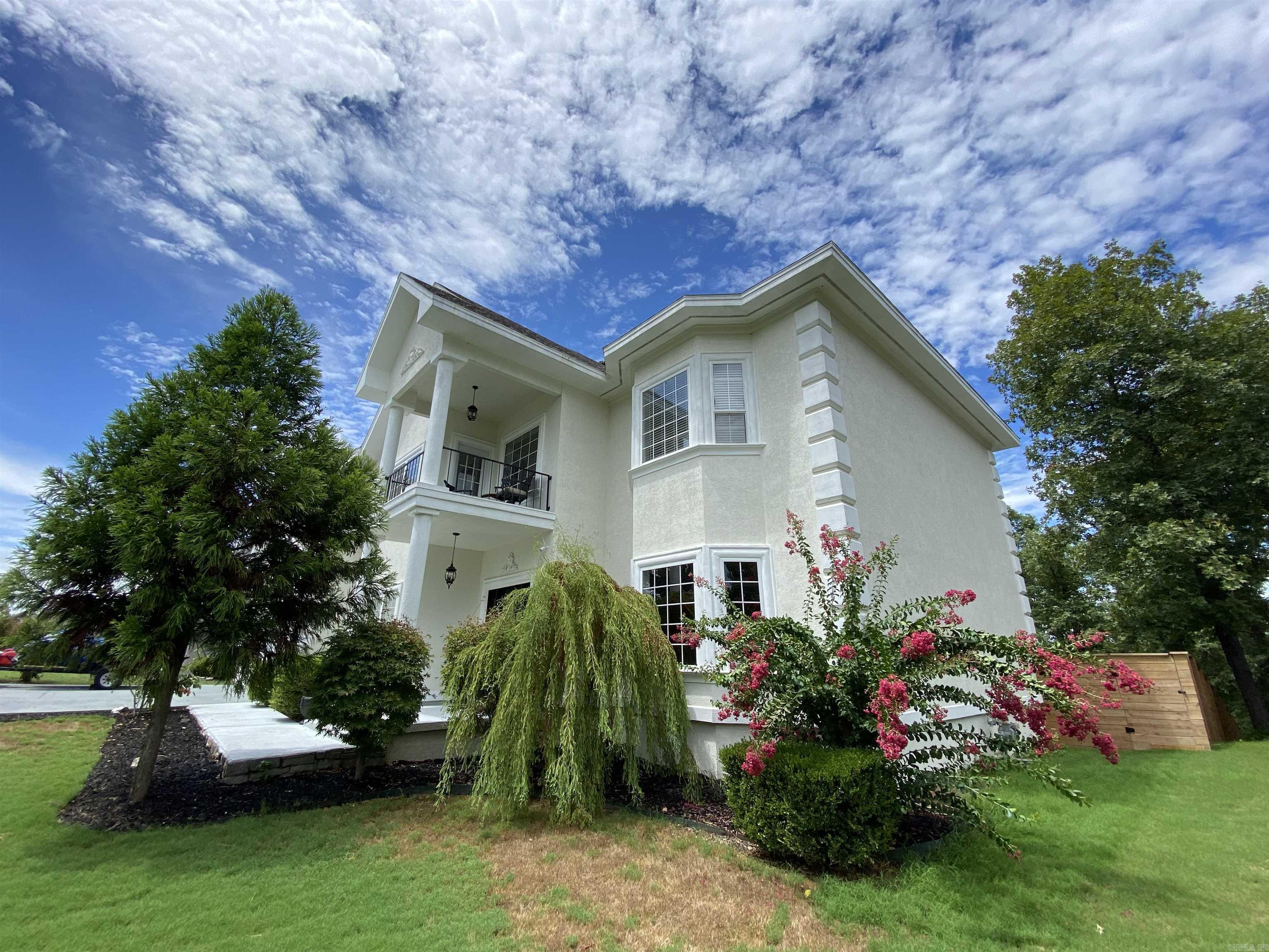 HUNTERS COVE - Residential