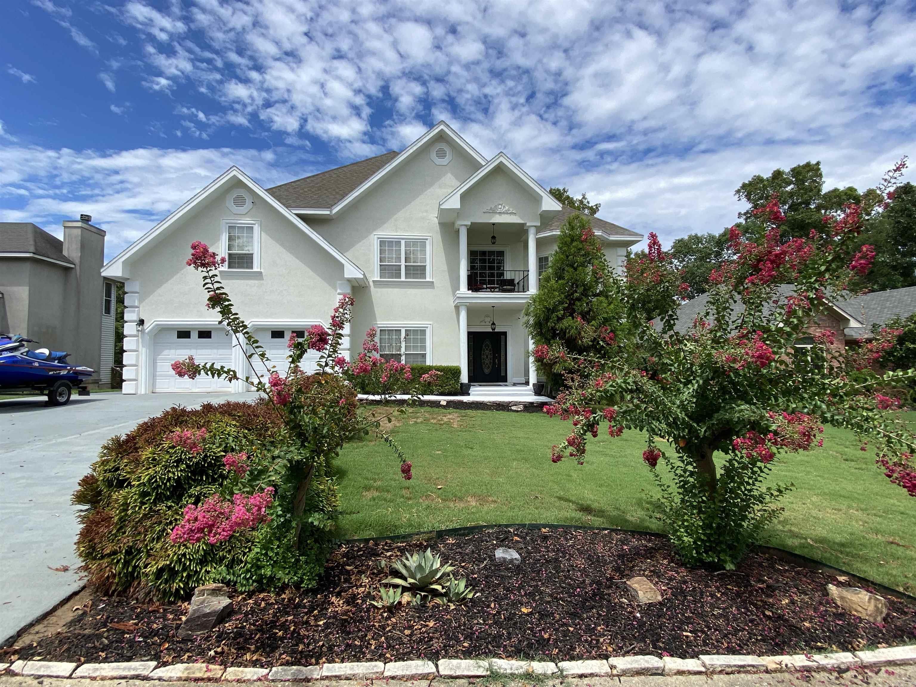 HUNTERS COVE - Residential