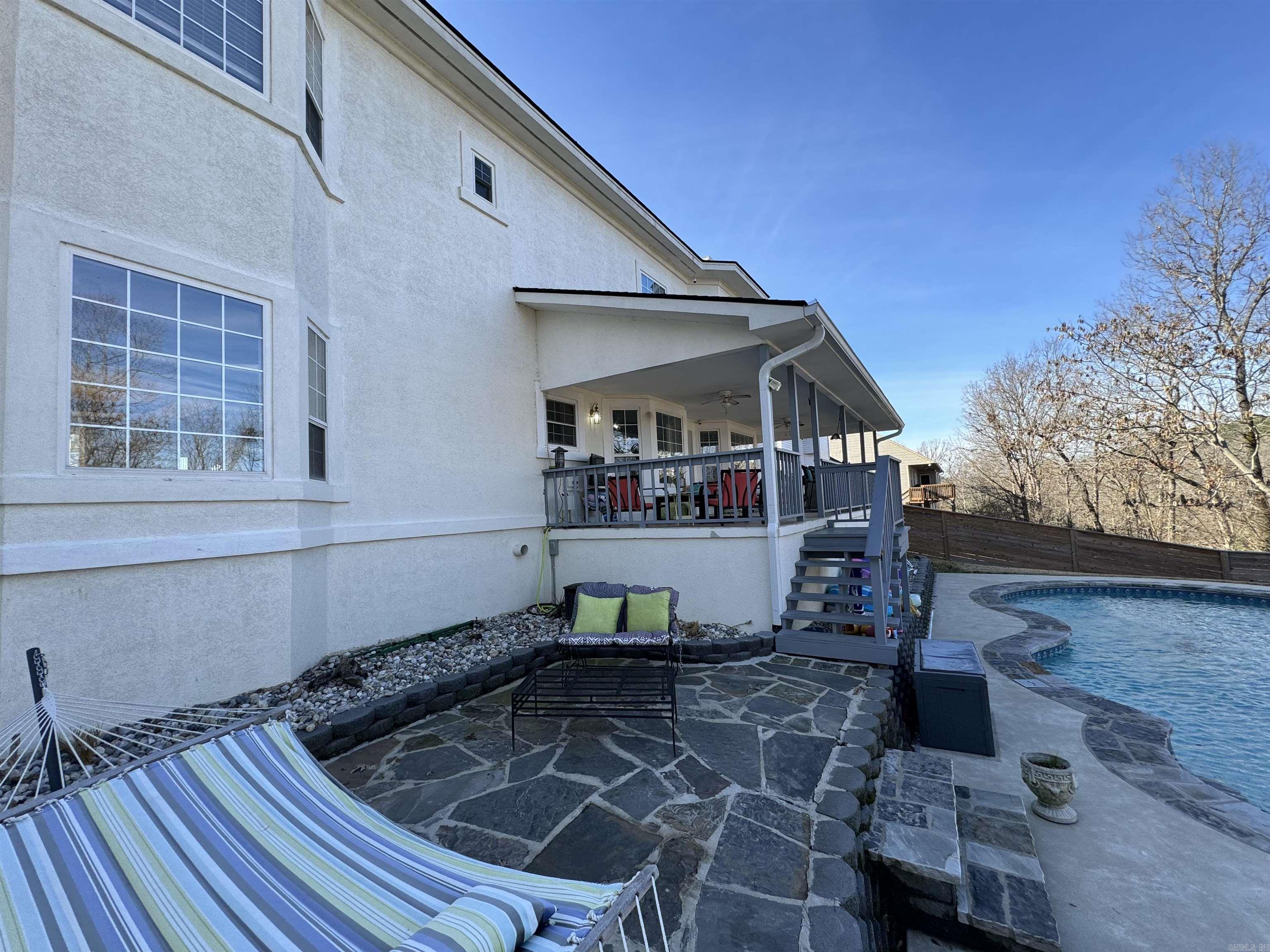 HUNTERS COVE - Residential