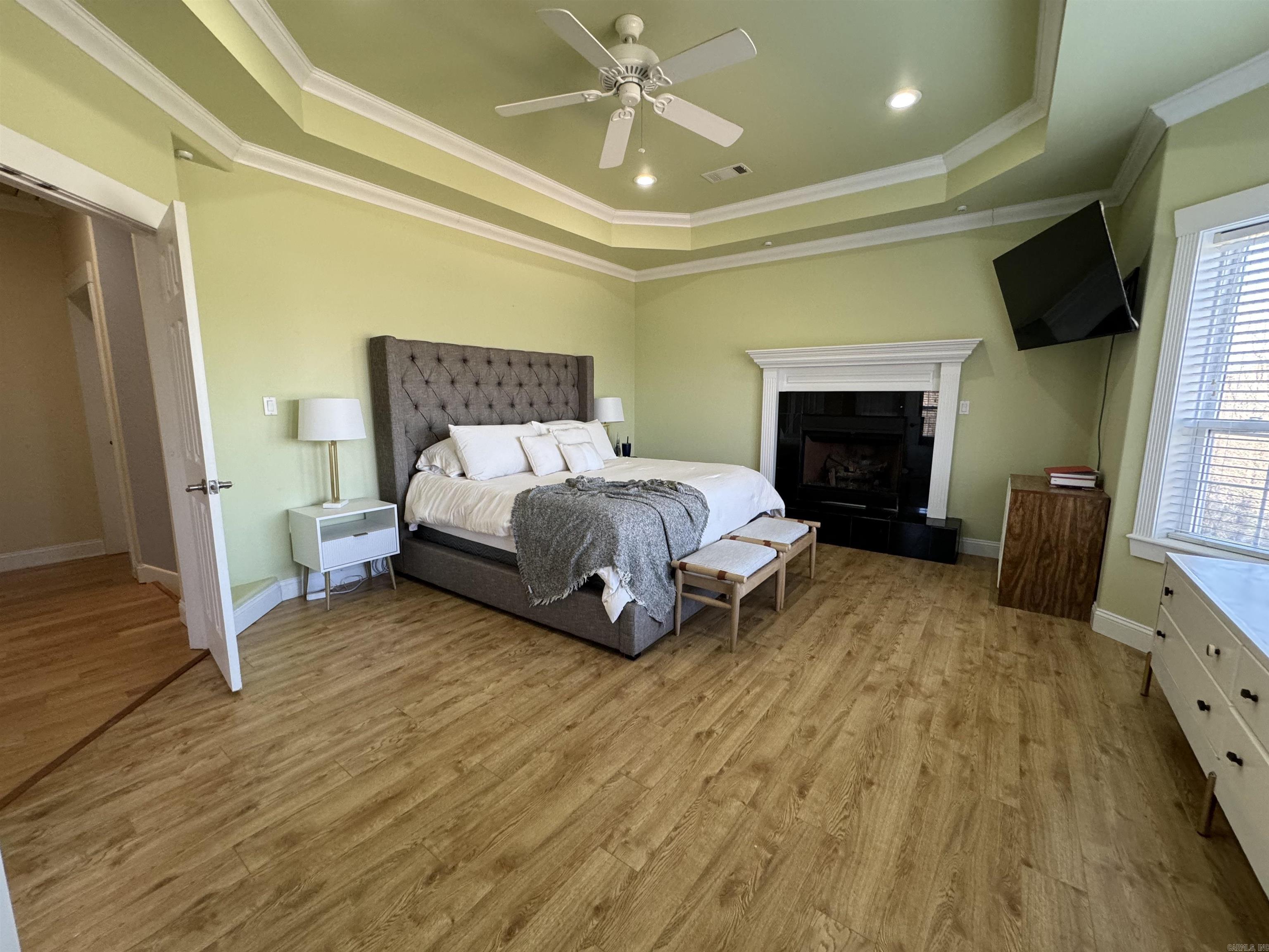 HUNTERS COVE - Residential