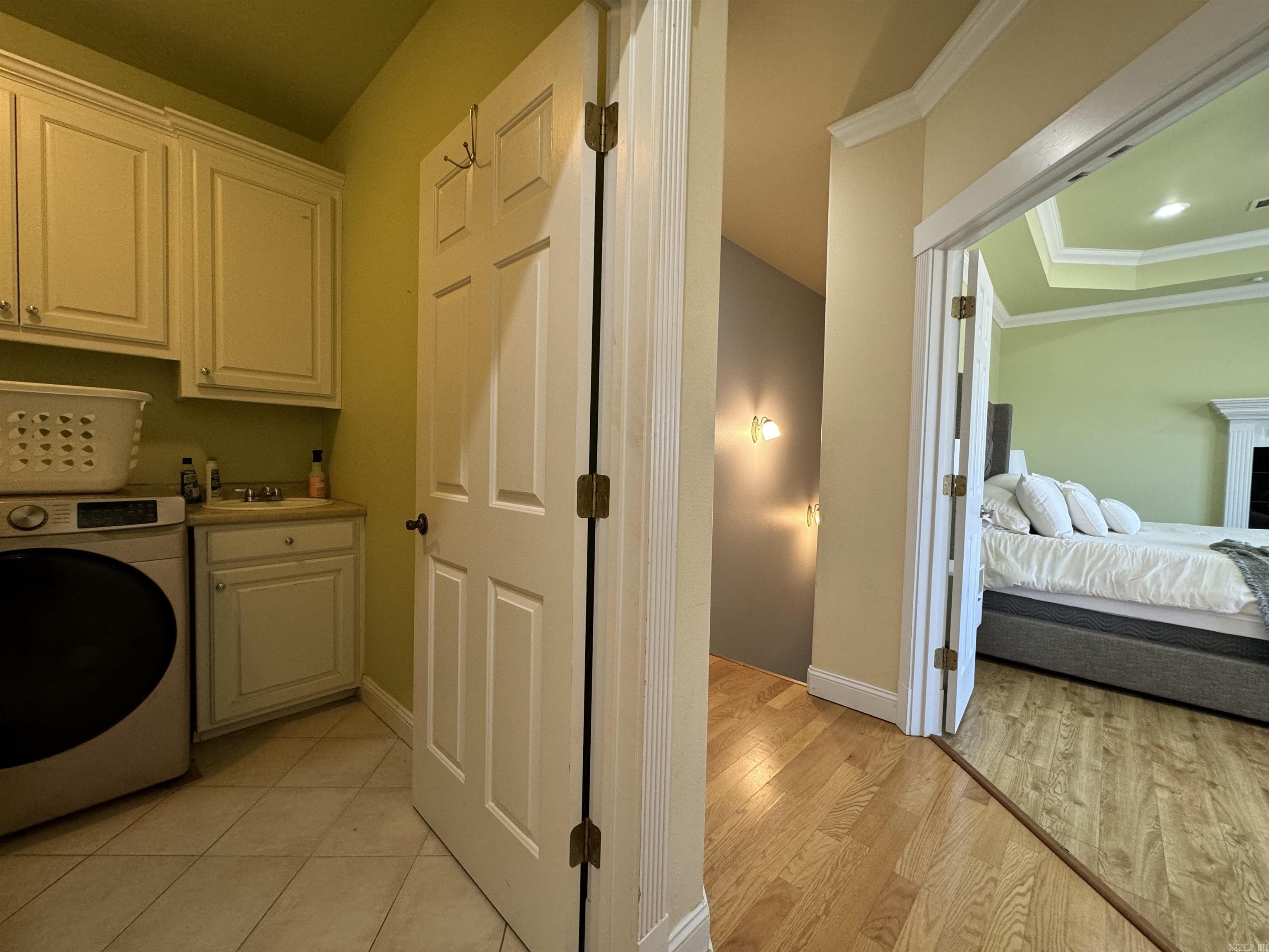 HUNTERS COVE - Residential