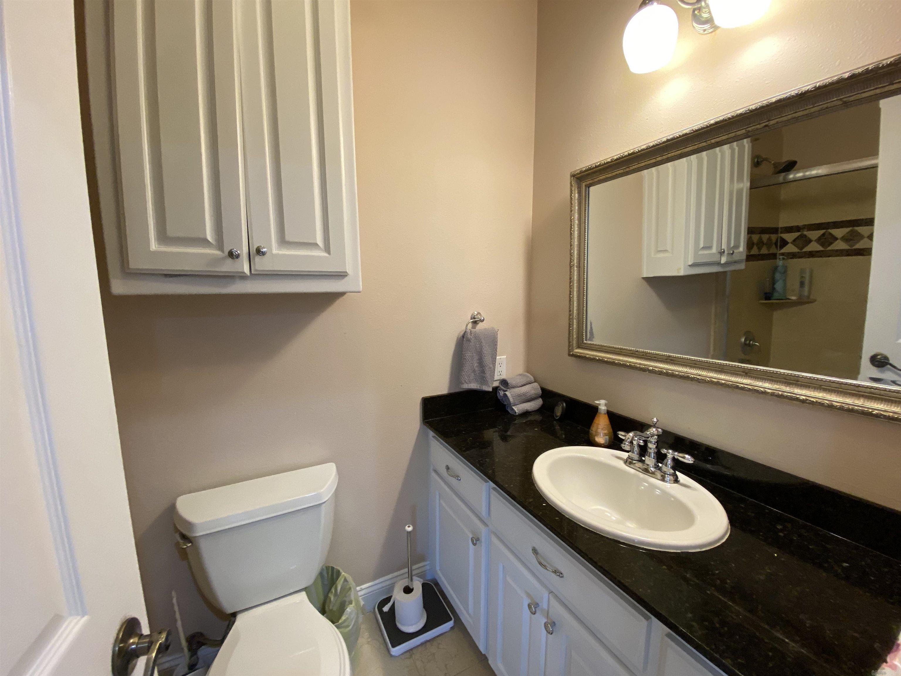 HUNTERS COVE - Residential