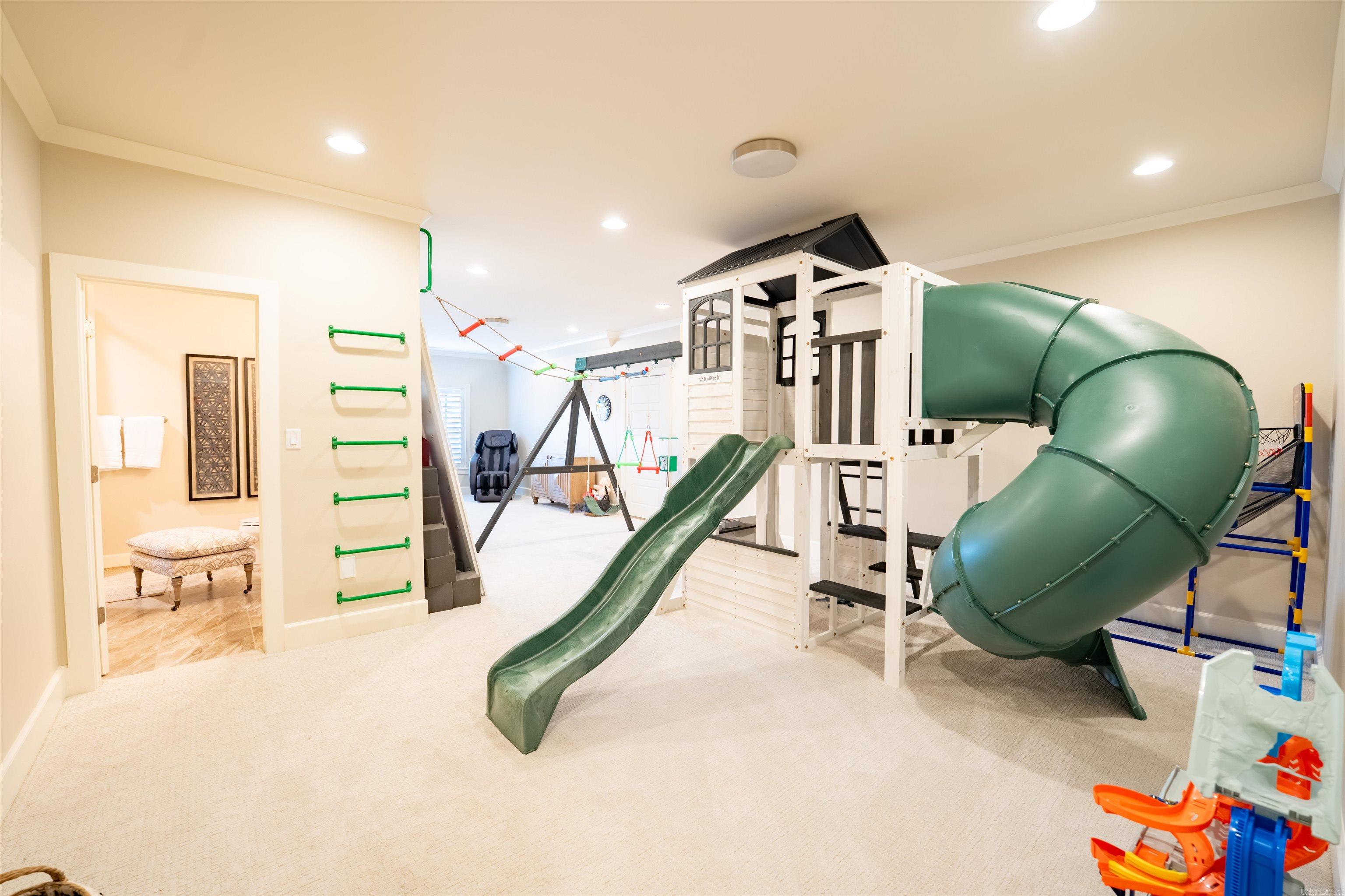 CHENAL VALLEY ENSBURY PLACE - Residential