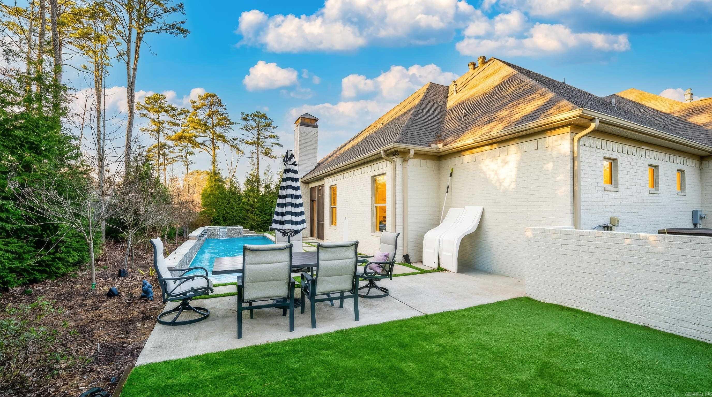 CHENAL VALLEY ENSBURY PLACE - Residential