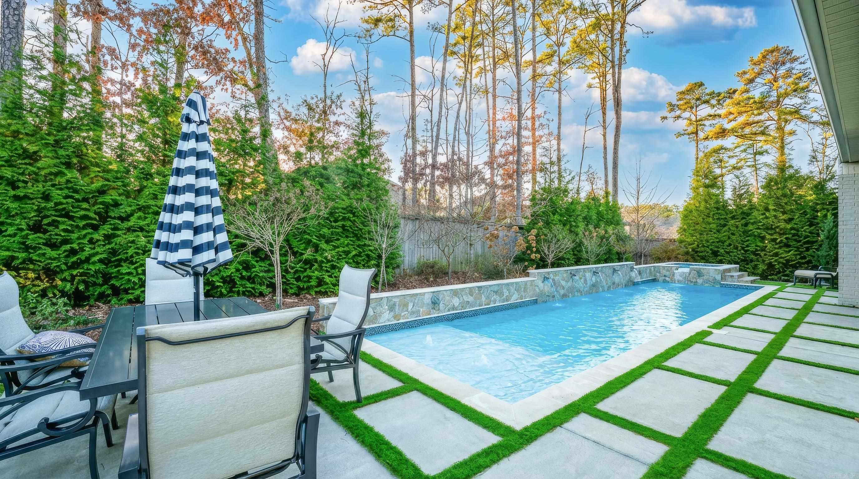 CHENAL VALLEY ENSBURY PLACE - Residential